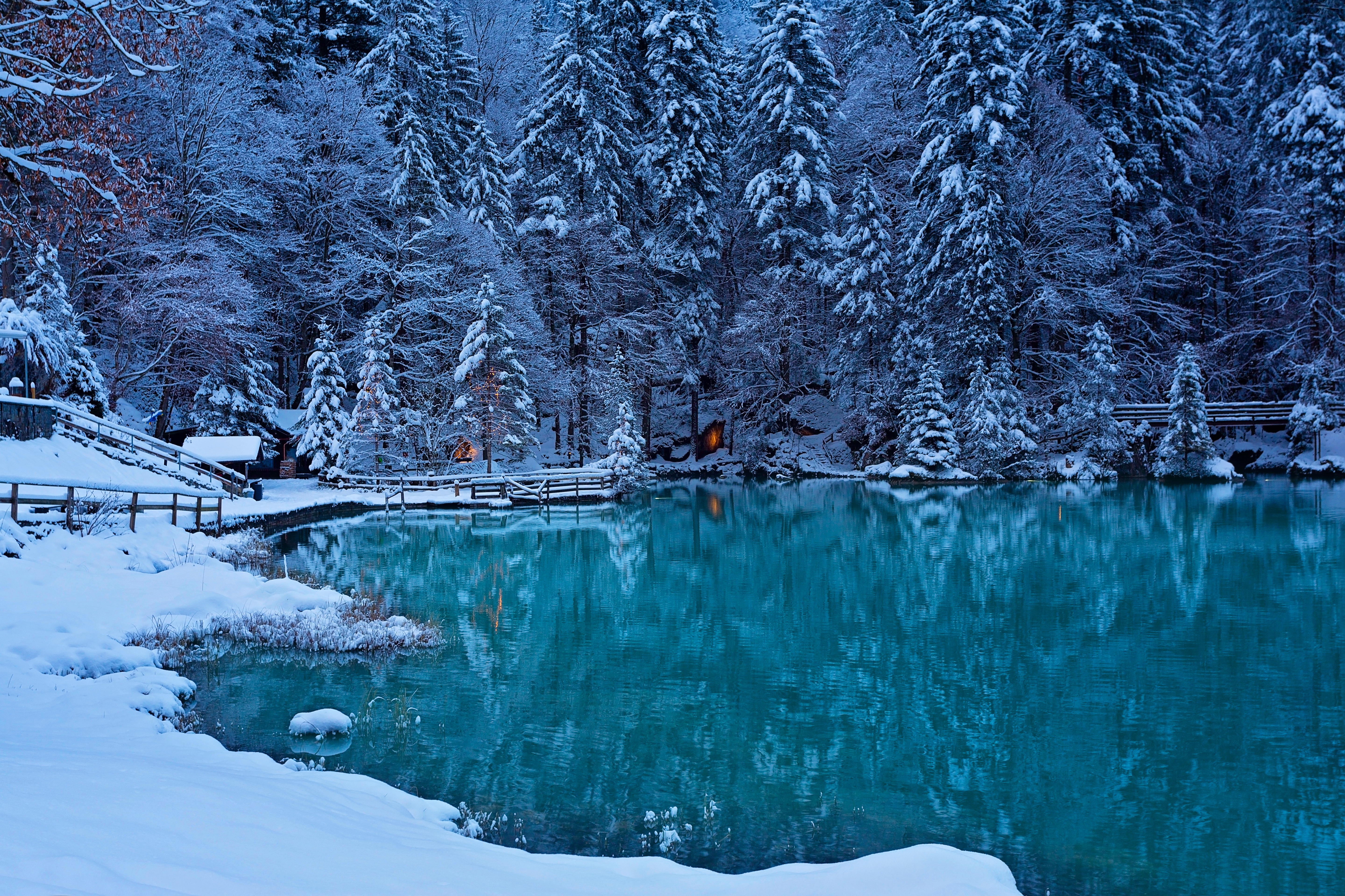 Скачать картинку Зима, Снег, Озеро, Фотографии в телефон бесплатно.