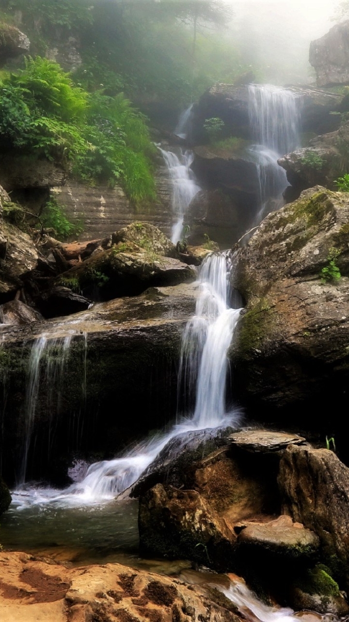 Handy-Wallpaper Wasserfälle, Wasserfall, Nebel, Erde, Erde/natur kostenlos herunterladen.
