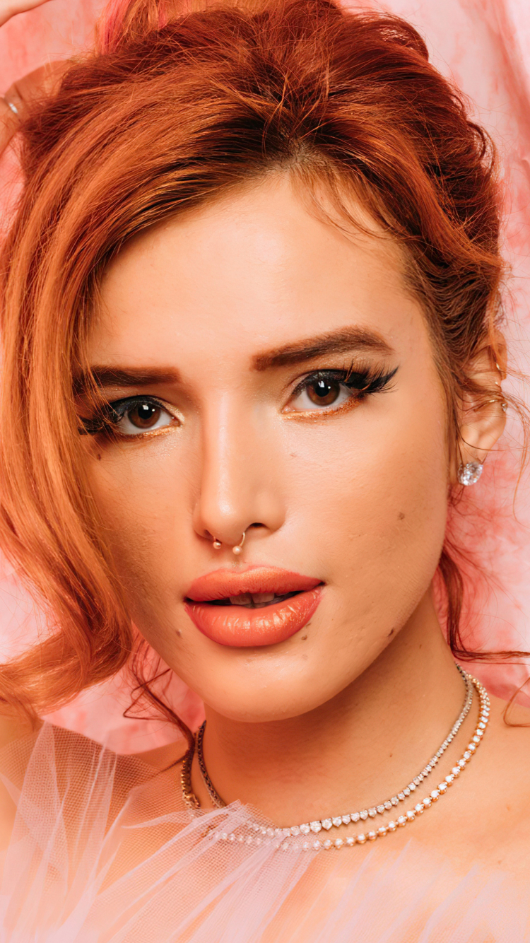 Download mobile wallpaper Redhead, Face, American, Celebrity, Brown Eyes, Actress, Lipstick, Bella Thorne for free.