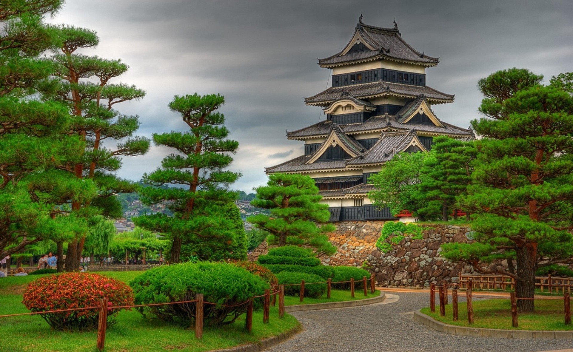 Скачать обои Замок Мацумото на телефон бесплатно