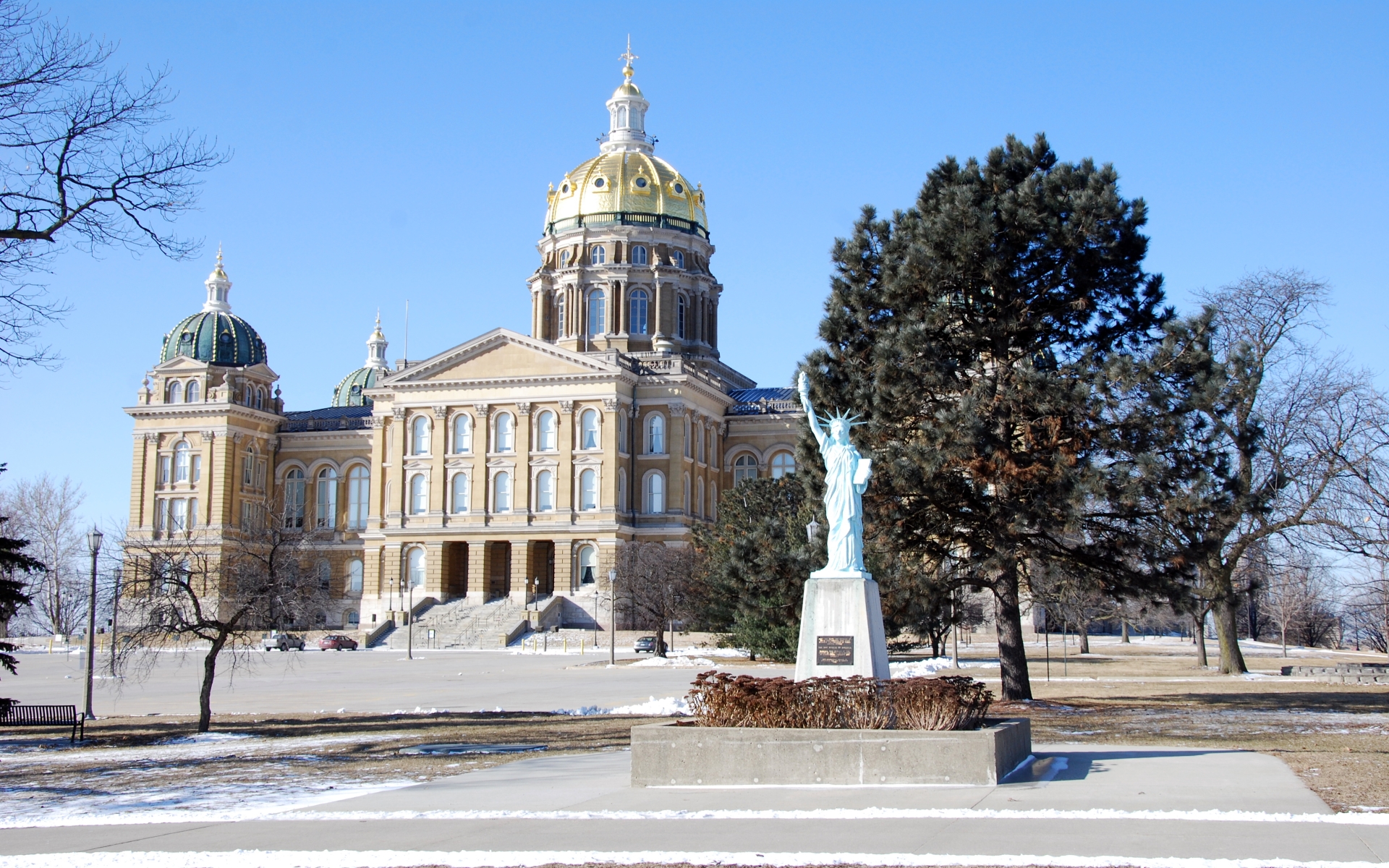 man made, iowa state capitol, monuments