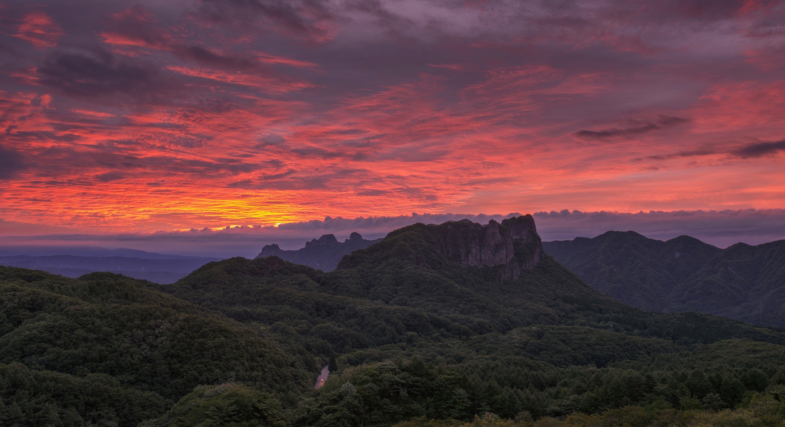 Download mobile wallpaper Sunset, Sky, Mountain, Forest, Earth for free.