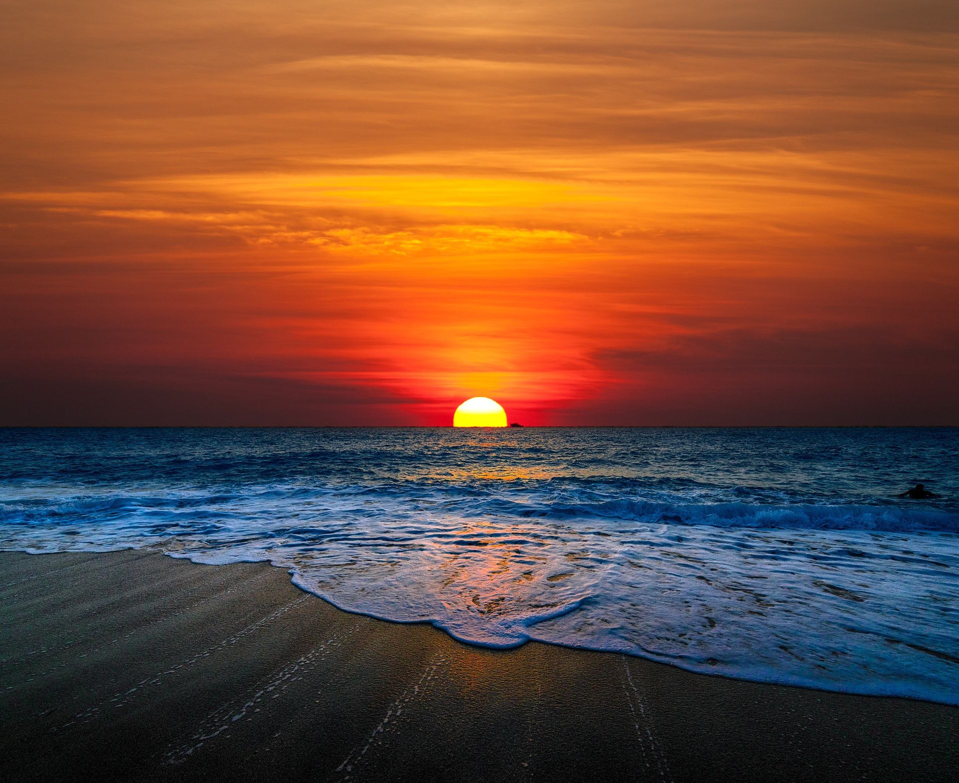 Free download wallpaper Sunset, Beach, Horizon, Ocean, Earth on your PC desktop