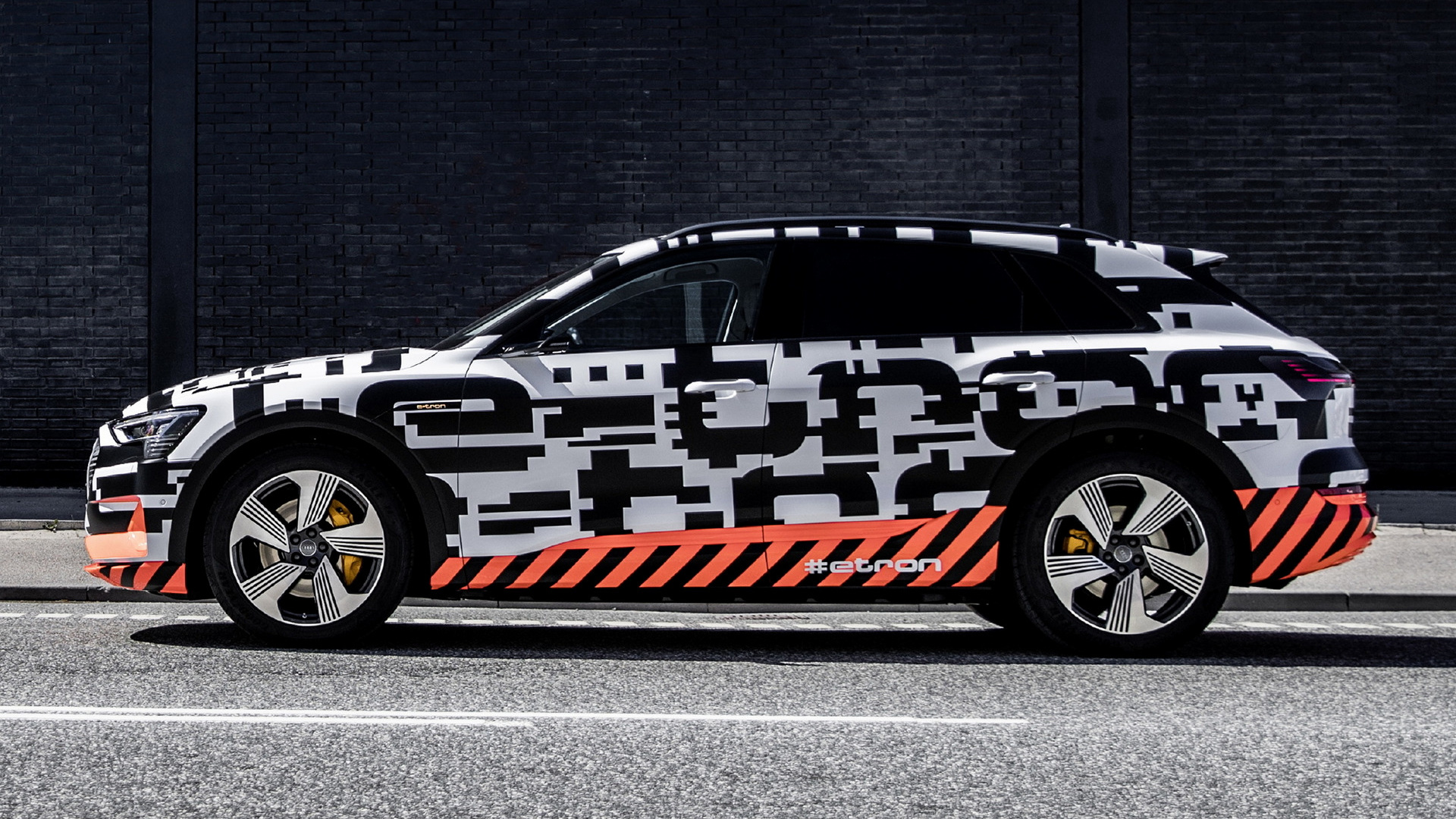 Завантажити шпалери Прототип Audi E Tron на телефон безкоштовно