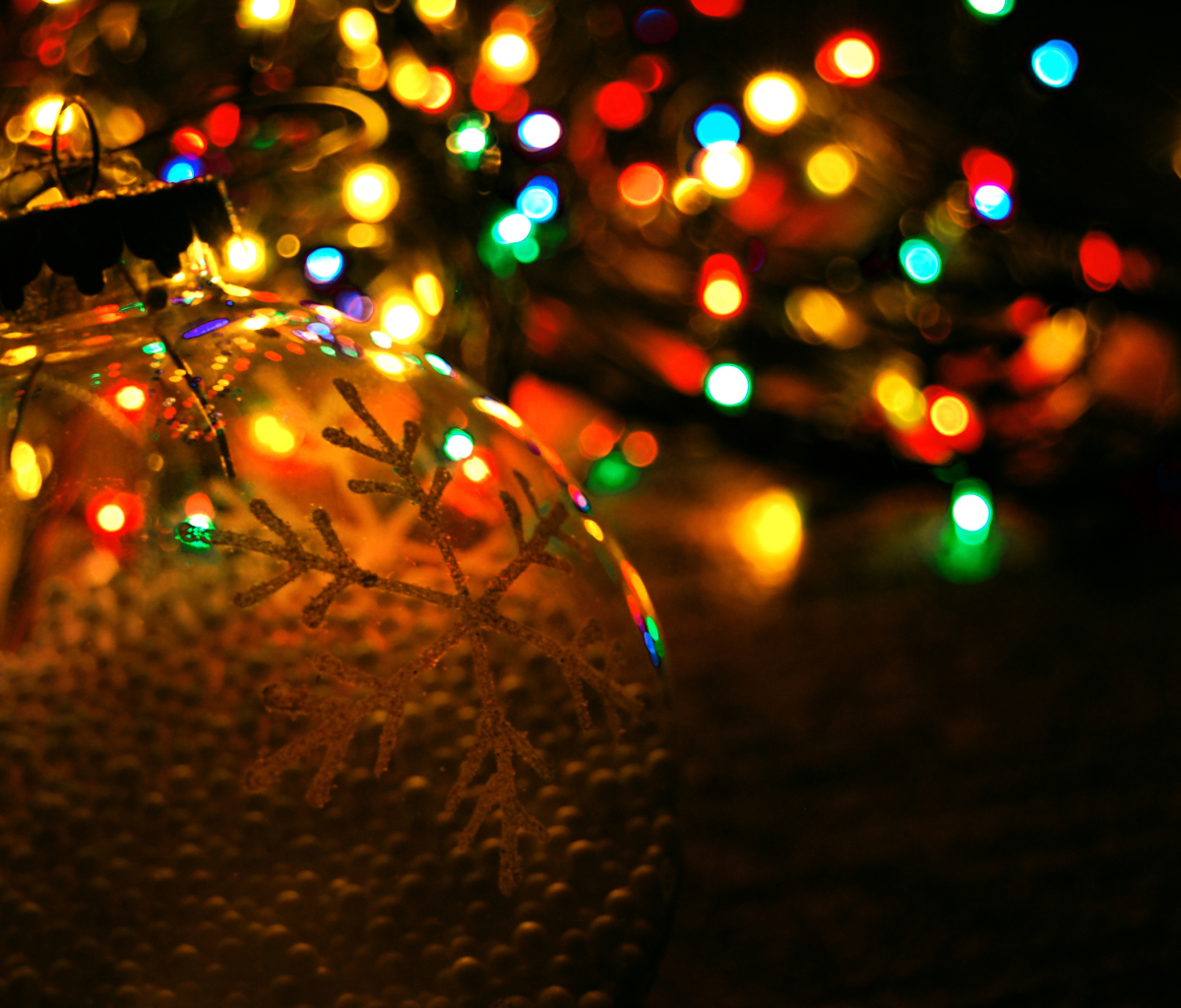 Download mobile wallpaper Christmas, Holiday, Christmas Ornaments, Christmas Lights for free.