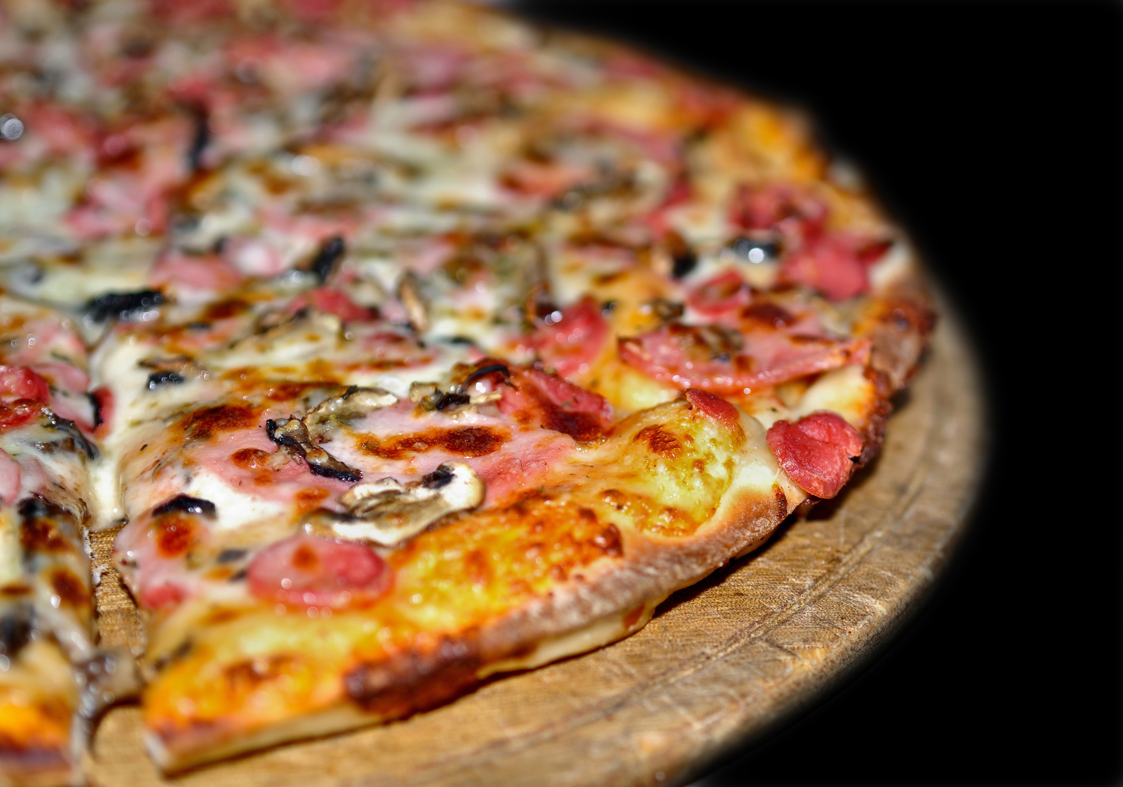 69698 descargar imagen comida, pizza, macro, relleno: fondos de pantalla y protectores de pantalla gratis