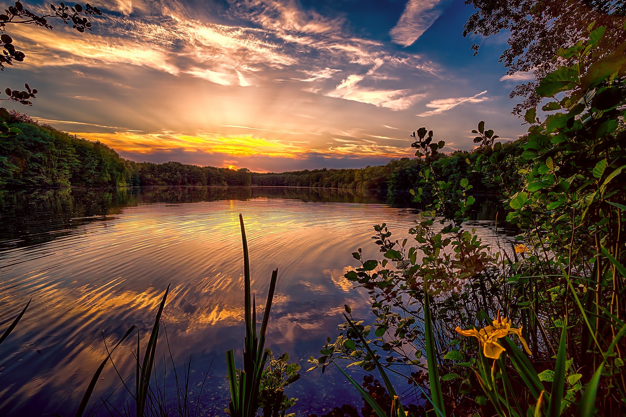 Free download wallpaper Nature, Sunset, Sky, Lakes, Lake, Reflection, Earth on your PC desktop