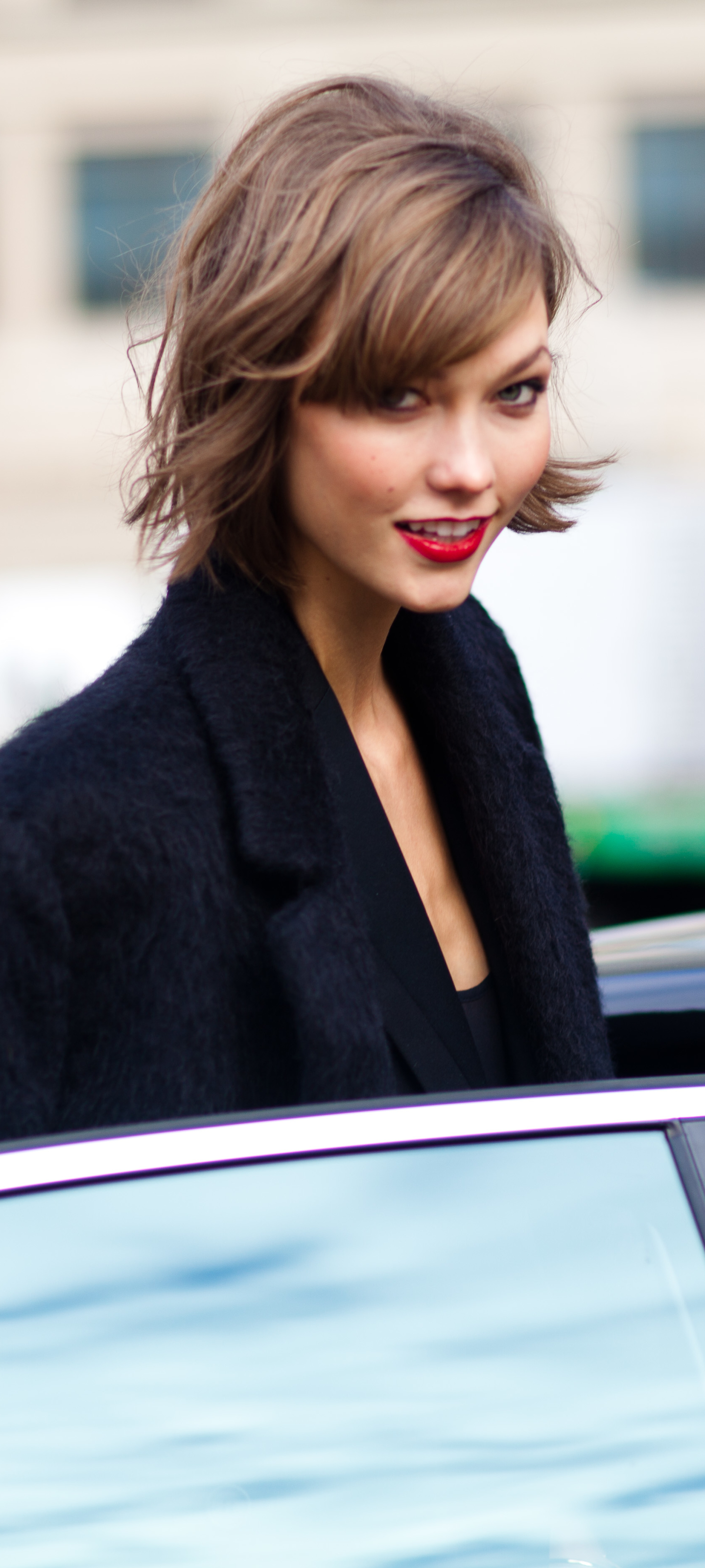 Descarga gratuita de fondo de pantalla para móvil de Celebridades, Karlie Kloss.