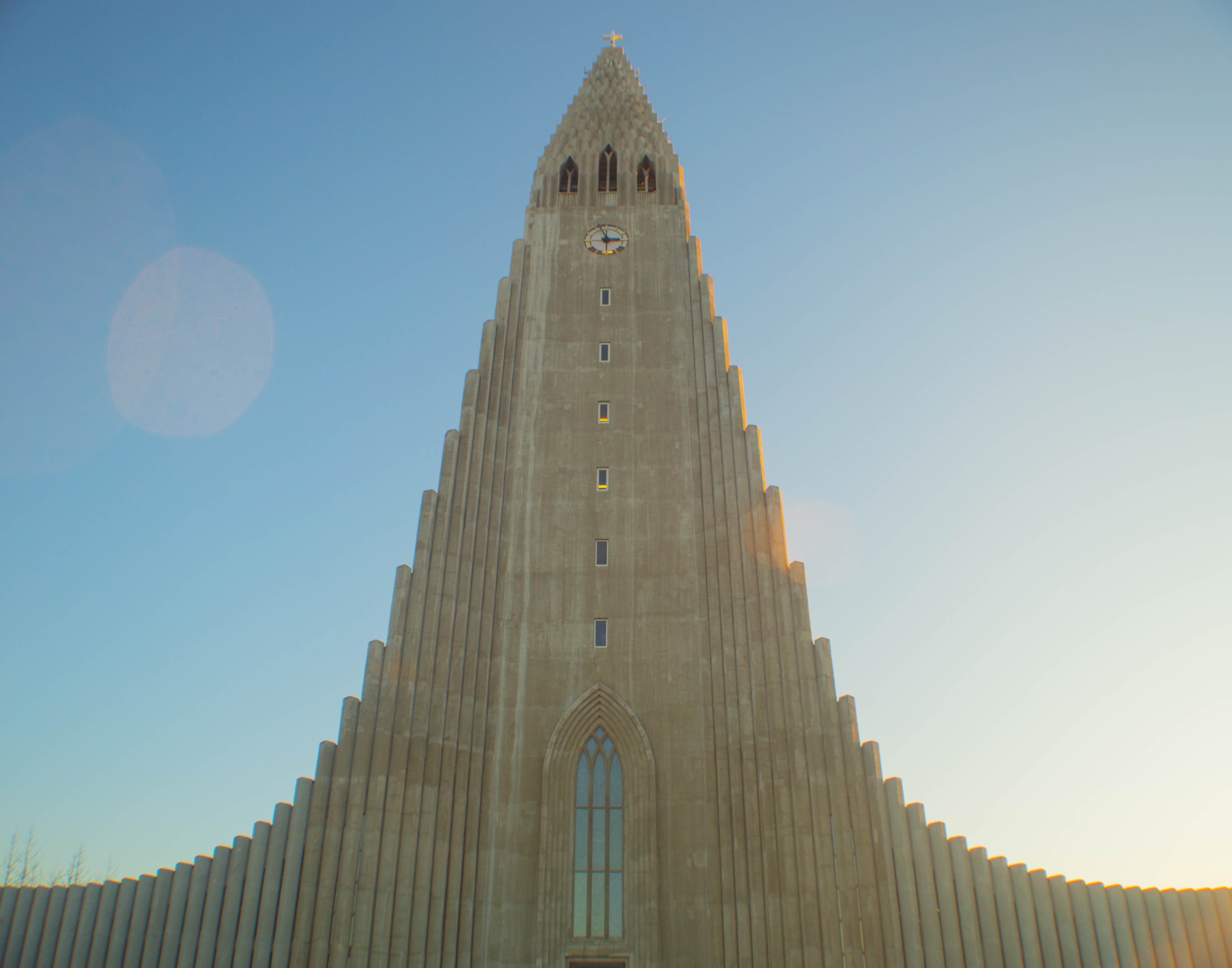 482865 télécharger le fond d'écran religieux, hallgrimskirkja, eglise, islande, reykjavik, des églises - économiseurs d'écran et images gratuitement