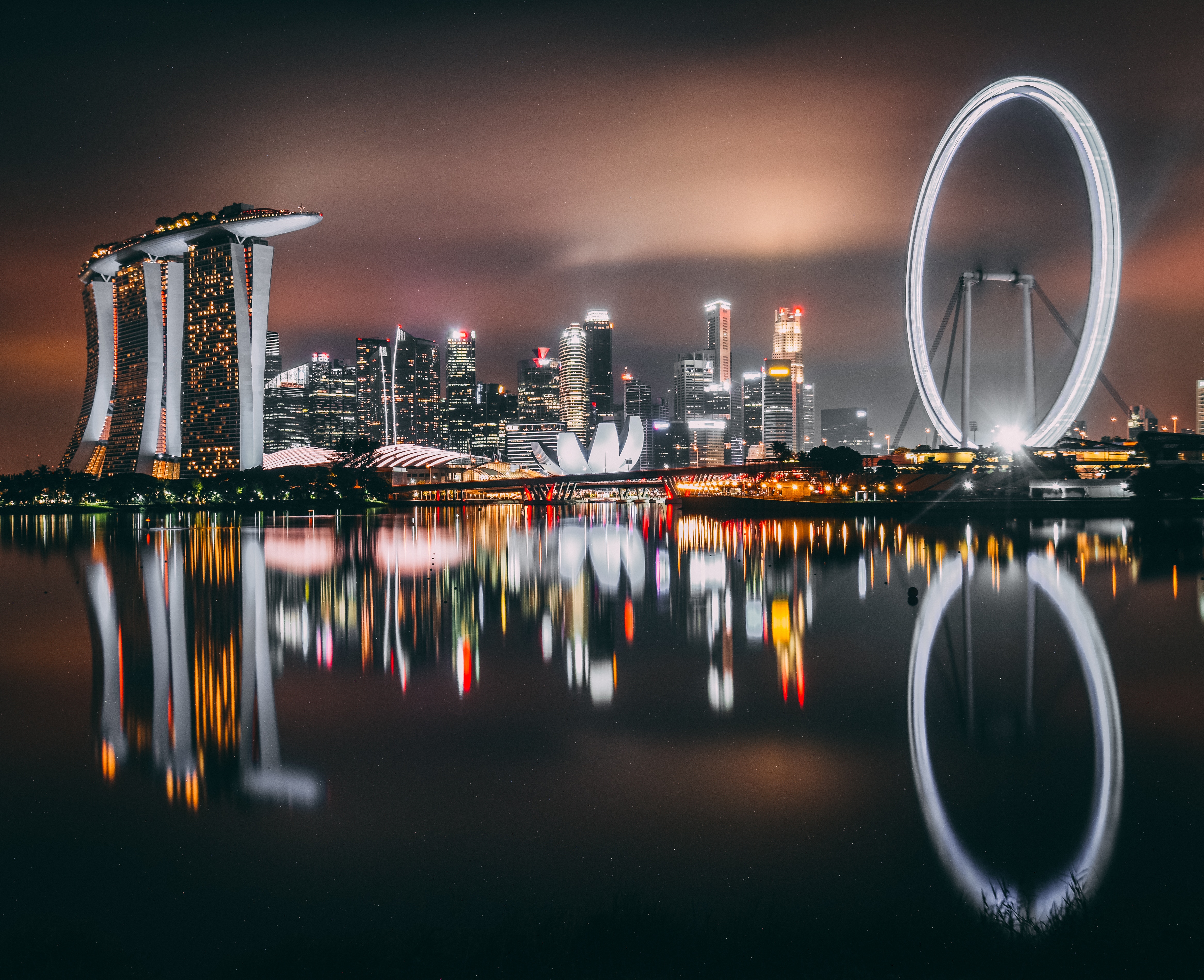 131318 télécharger l'image singapour, villes, nuit, gratte ciel, imeuble, bâtiment, rive, banque, grattes ciels - fonds d'écran et économiseurs d'écran gratuits