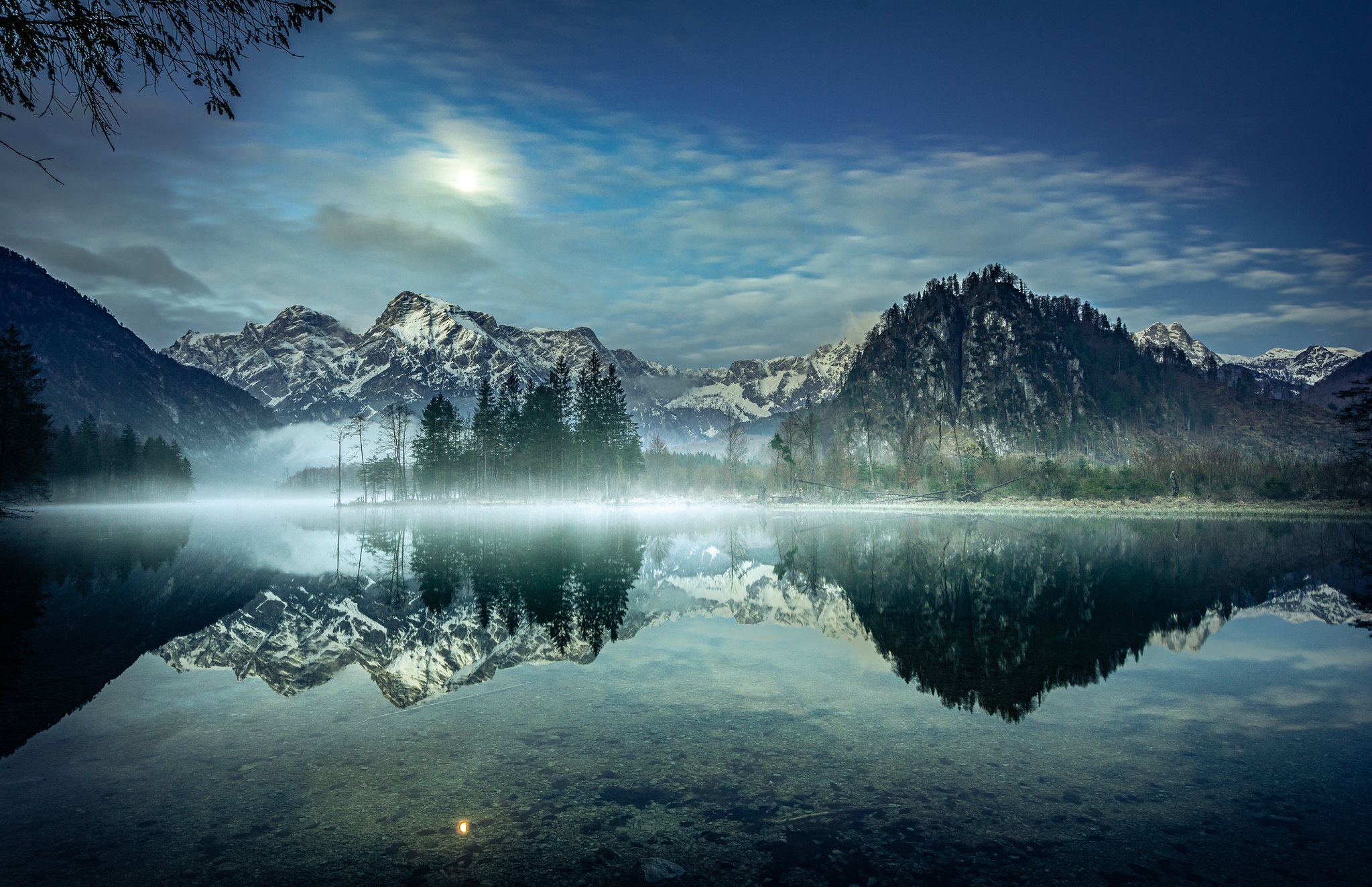 Скачать картинку Природа, Гора, Озеро, Отражение, Австрия, Альпы, Земля/природа в телефон бесплатно.