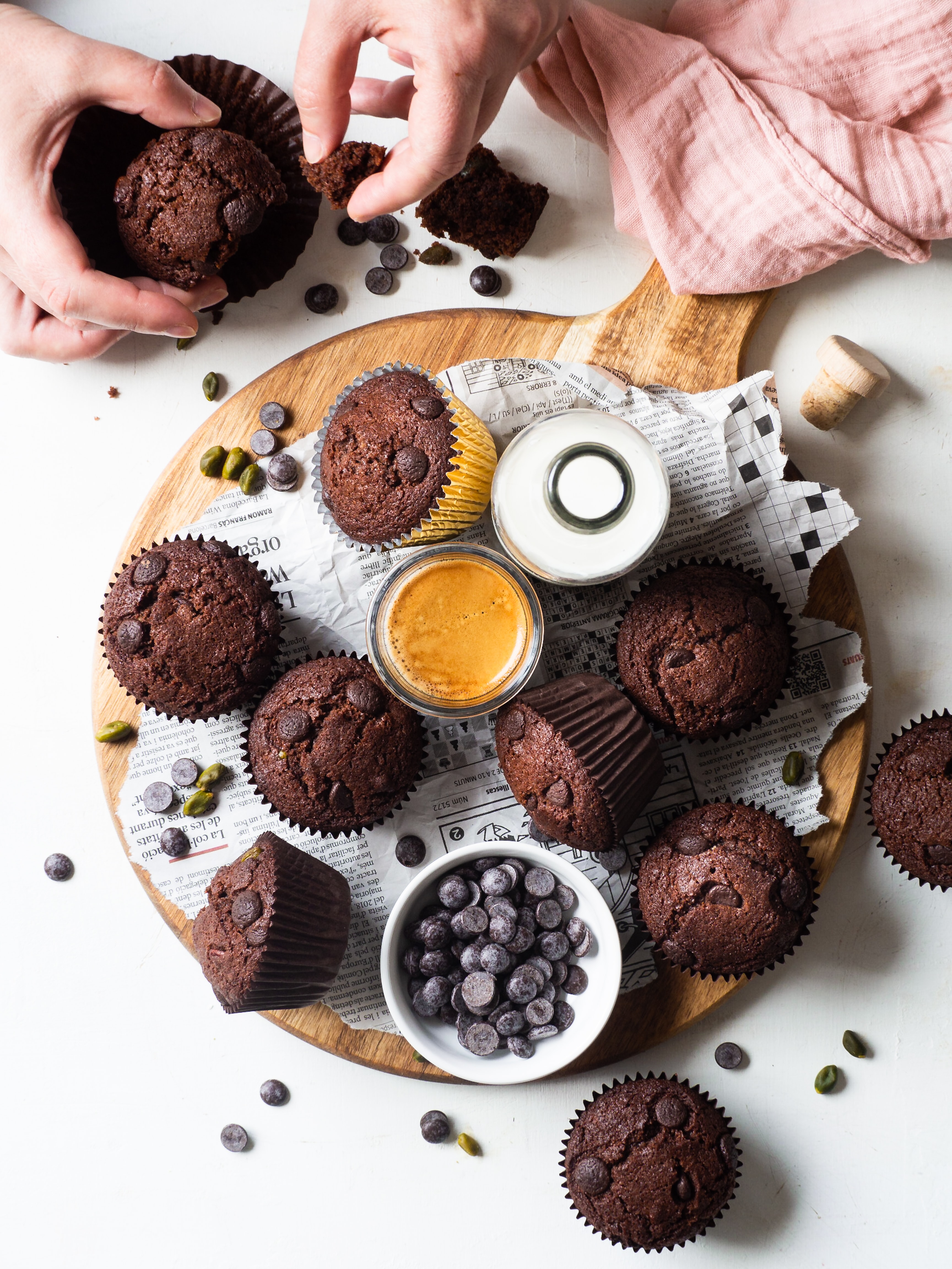 cupcakes, chocolate, food, desert, hands