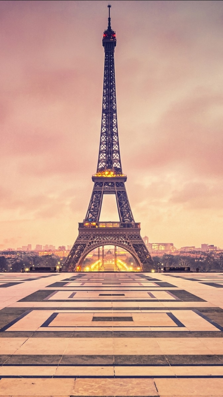 Скачать картинку Пейзаж, Париж, Эйфелева Башня, Памятники, Город, Франция, Городской Пейзаж, Ландшафт, Сделано Человеком в телефон бесплатно.