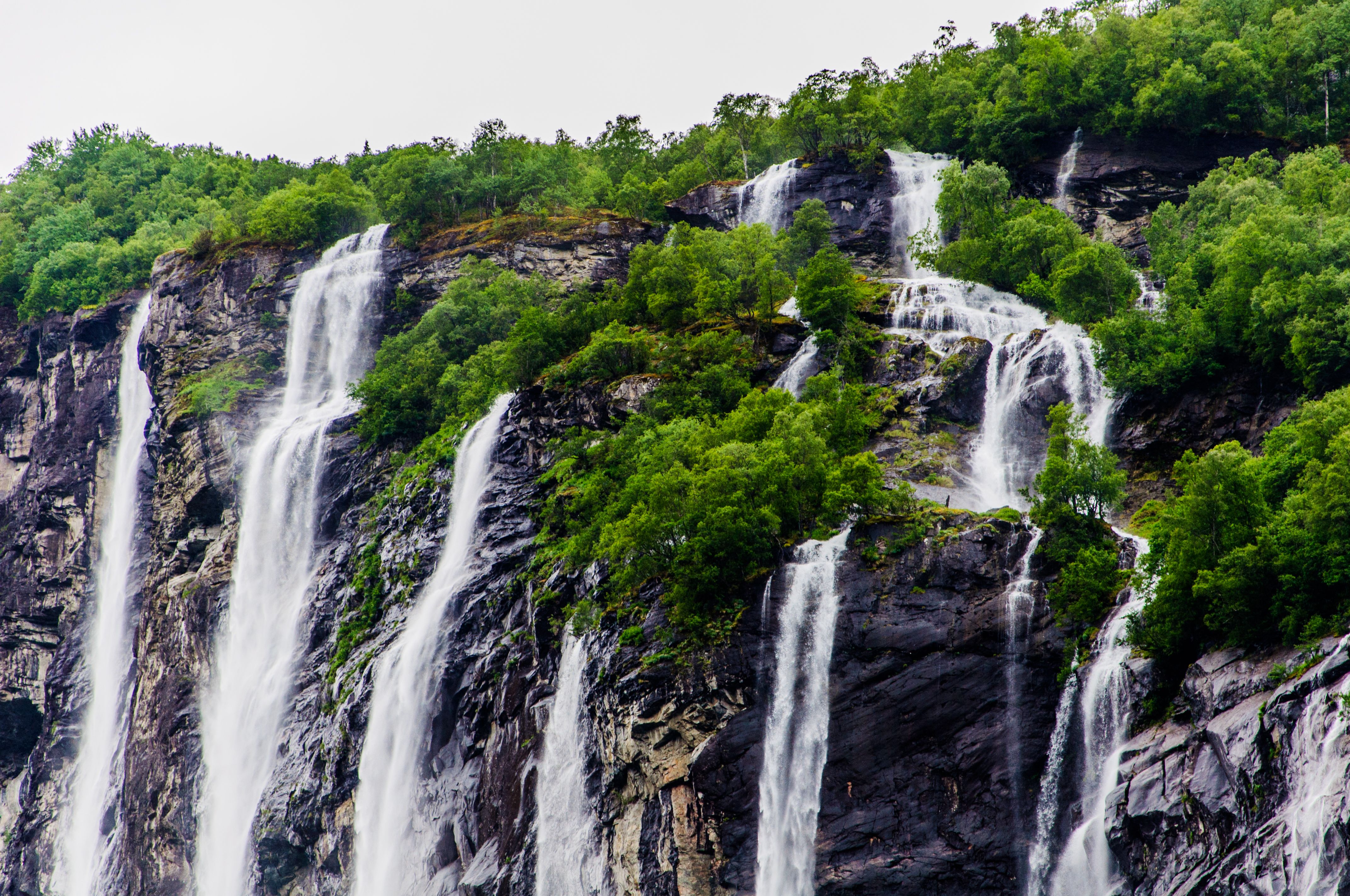 365251 baixar papel de parede terra/natureza, cachoeira das sete irmãs noruega, cachoeiras - protetores de tela e imagens gratuitamente