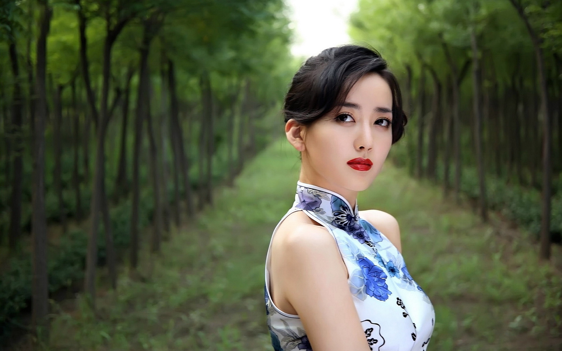Free download wallpaper Women, Hú Yǐng Yí on your PC desktop