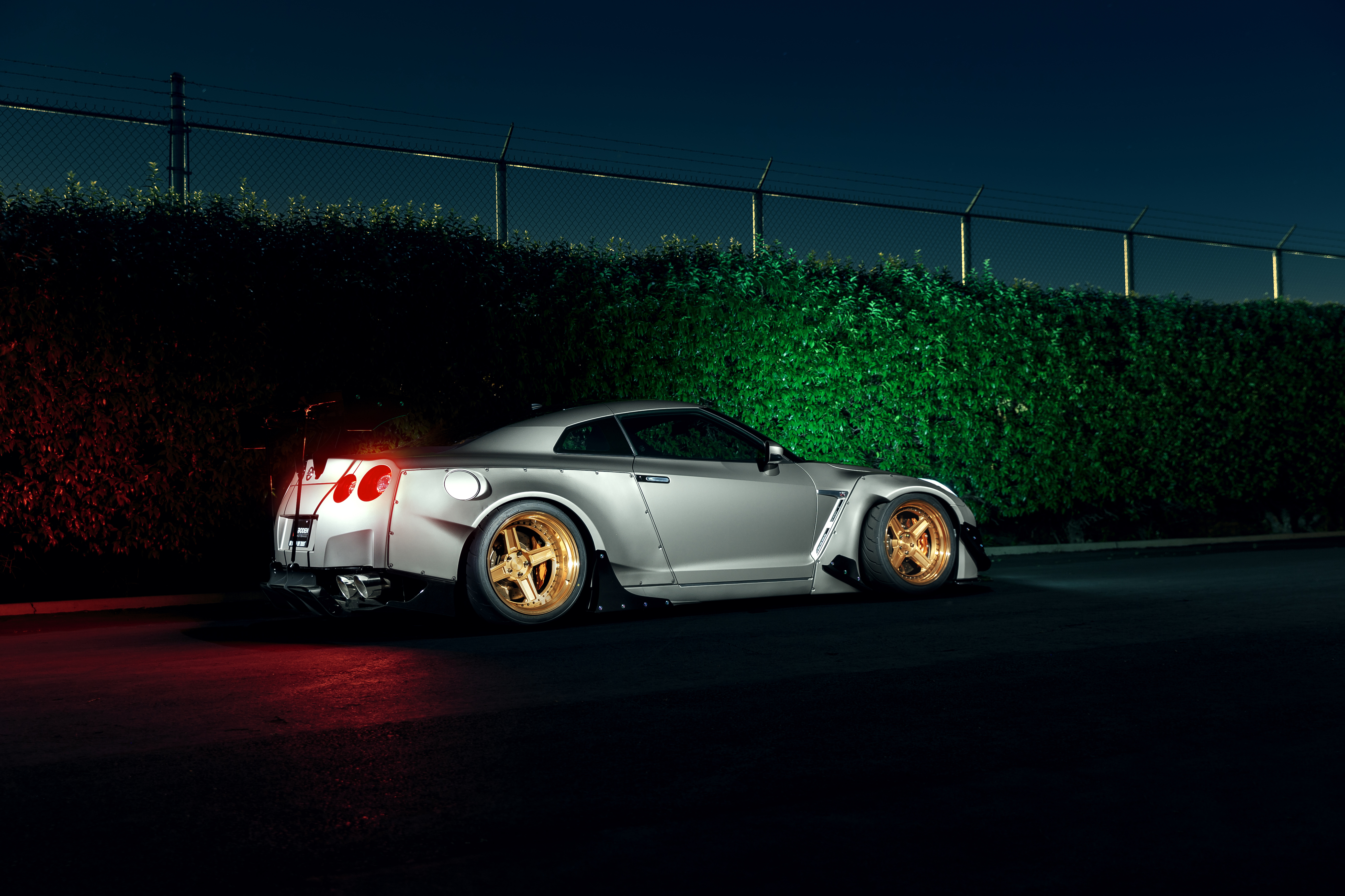 Download mobile wallpaper Nissan, Car, Supercar, Nissan Gt R, Vehicles, Silver Car for free.
