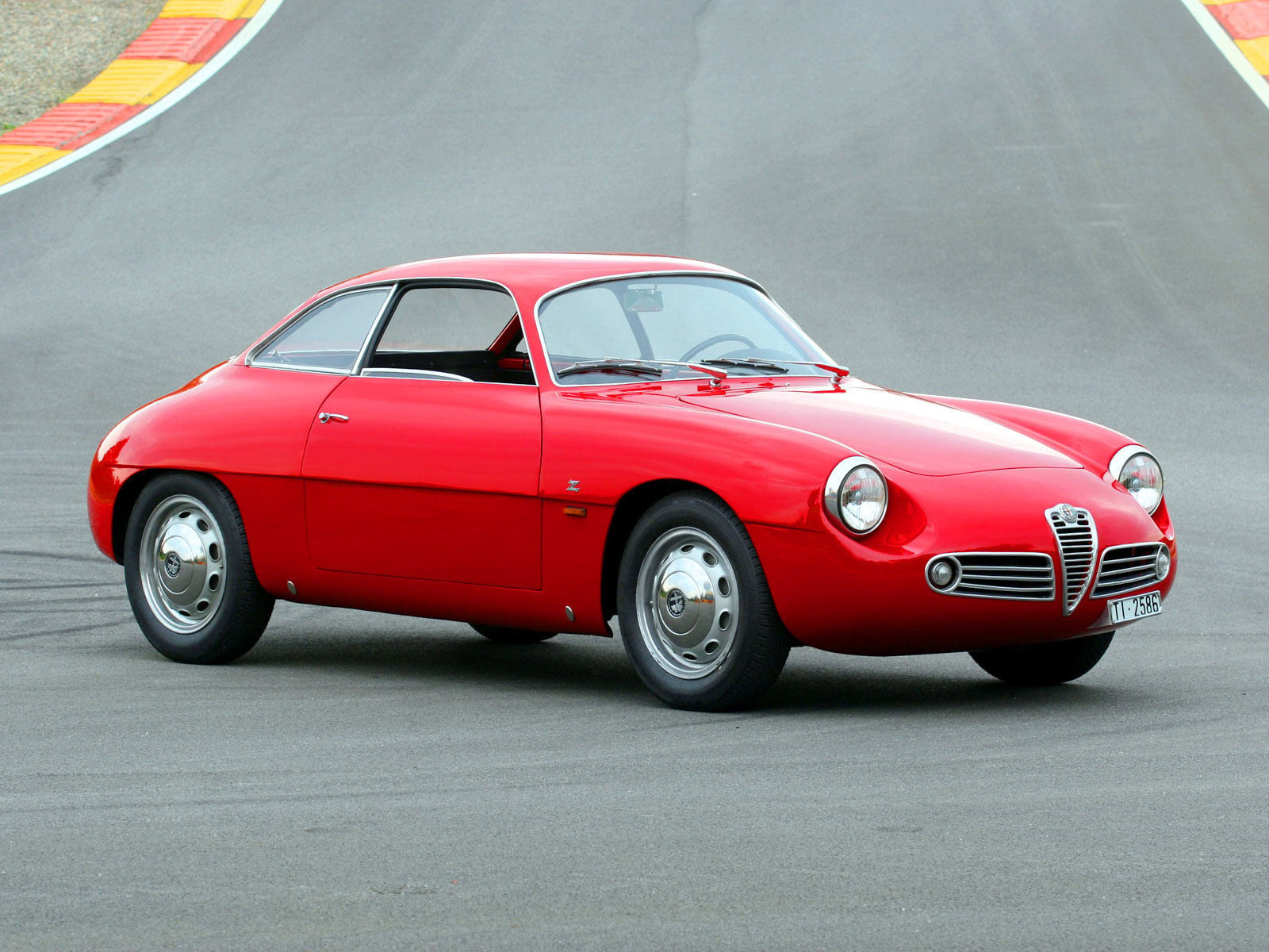 Los mejores fondos de pantalla de Alfa Romeo Giulietta Sz para la pantalla del teléfono