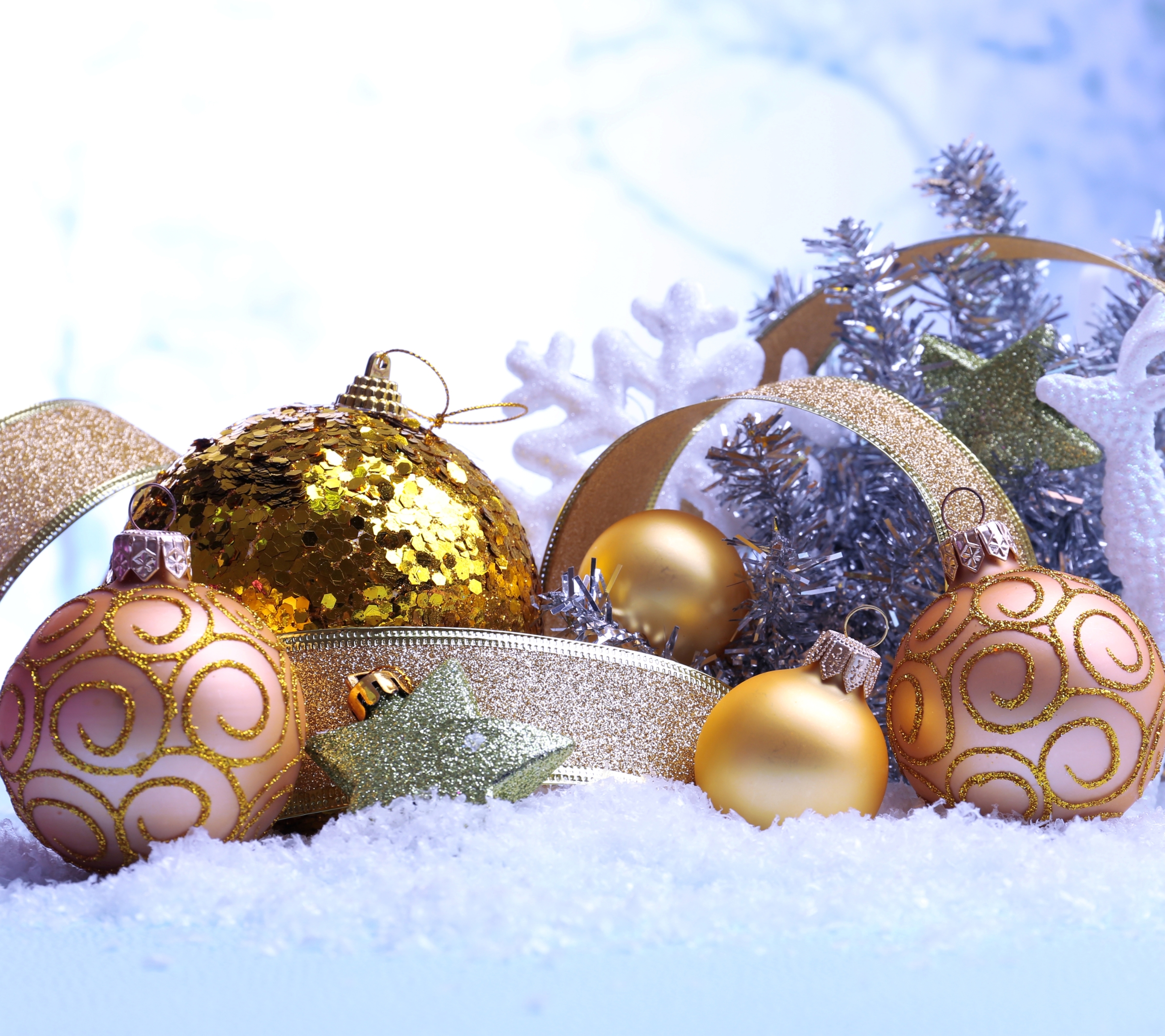 Download mobile wallpaper Christmas, Holiday, Christmas Ornaments for free.