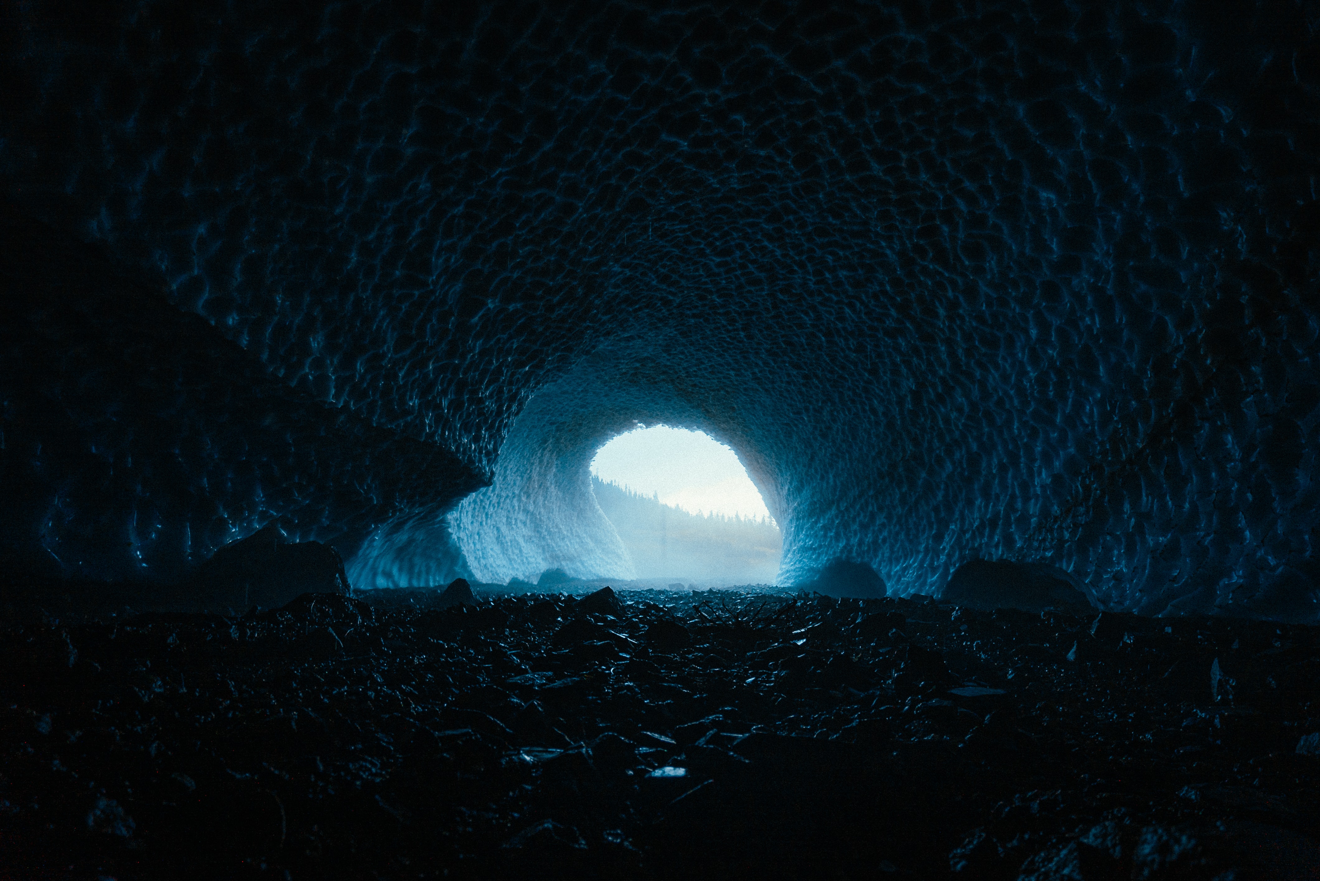 Téléchargez gratuitement l'image Noyaux, Briller, Tunnel, Lumière, La Grotte, Grotte, Sombre sur le bureau de votre PC
