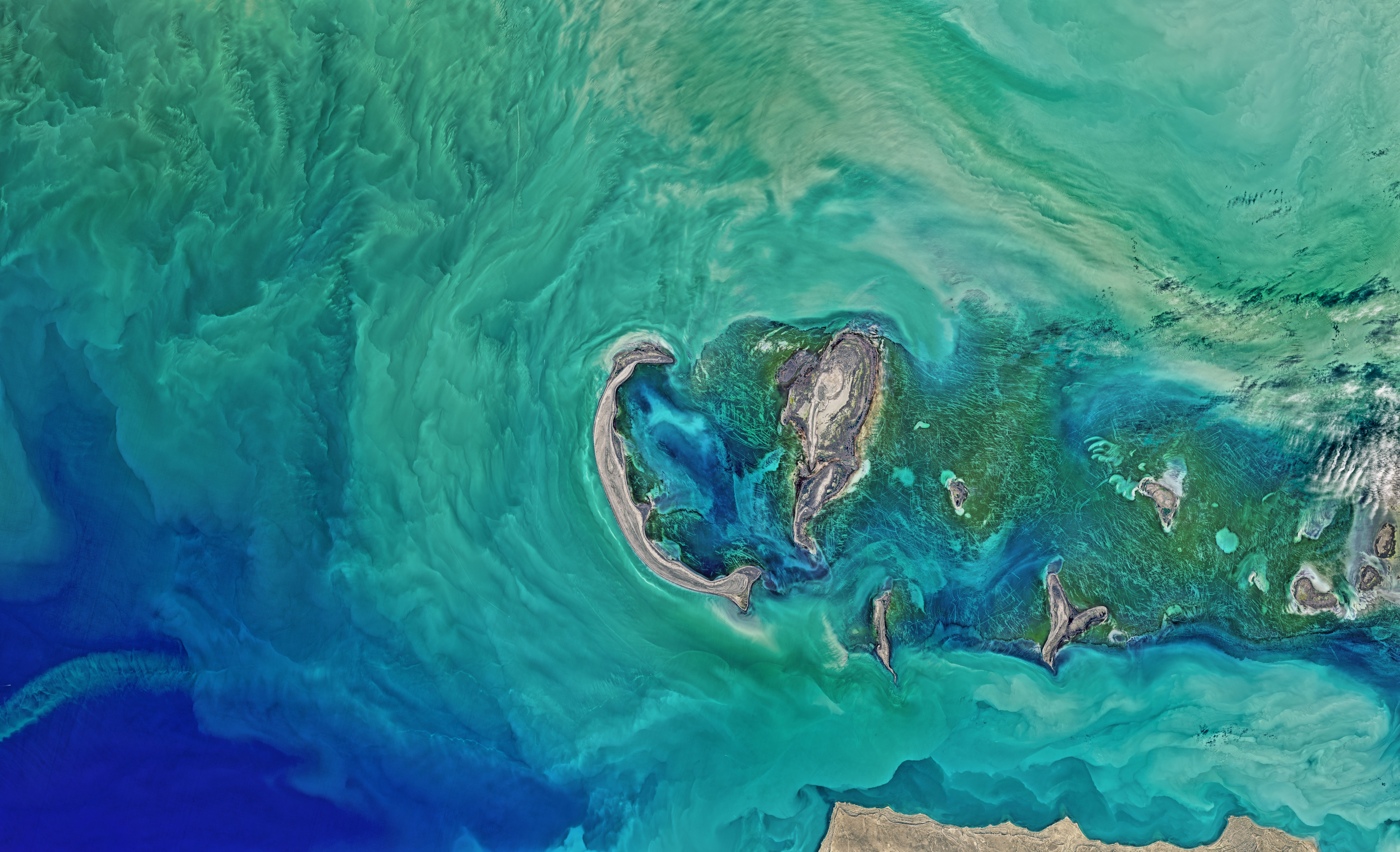 Популярні заставки і фони Каспійське Море на комп'ютер