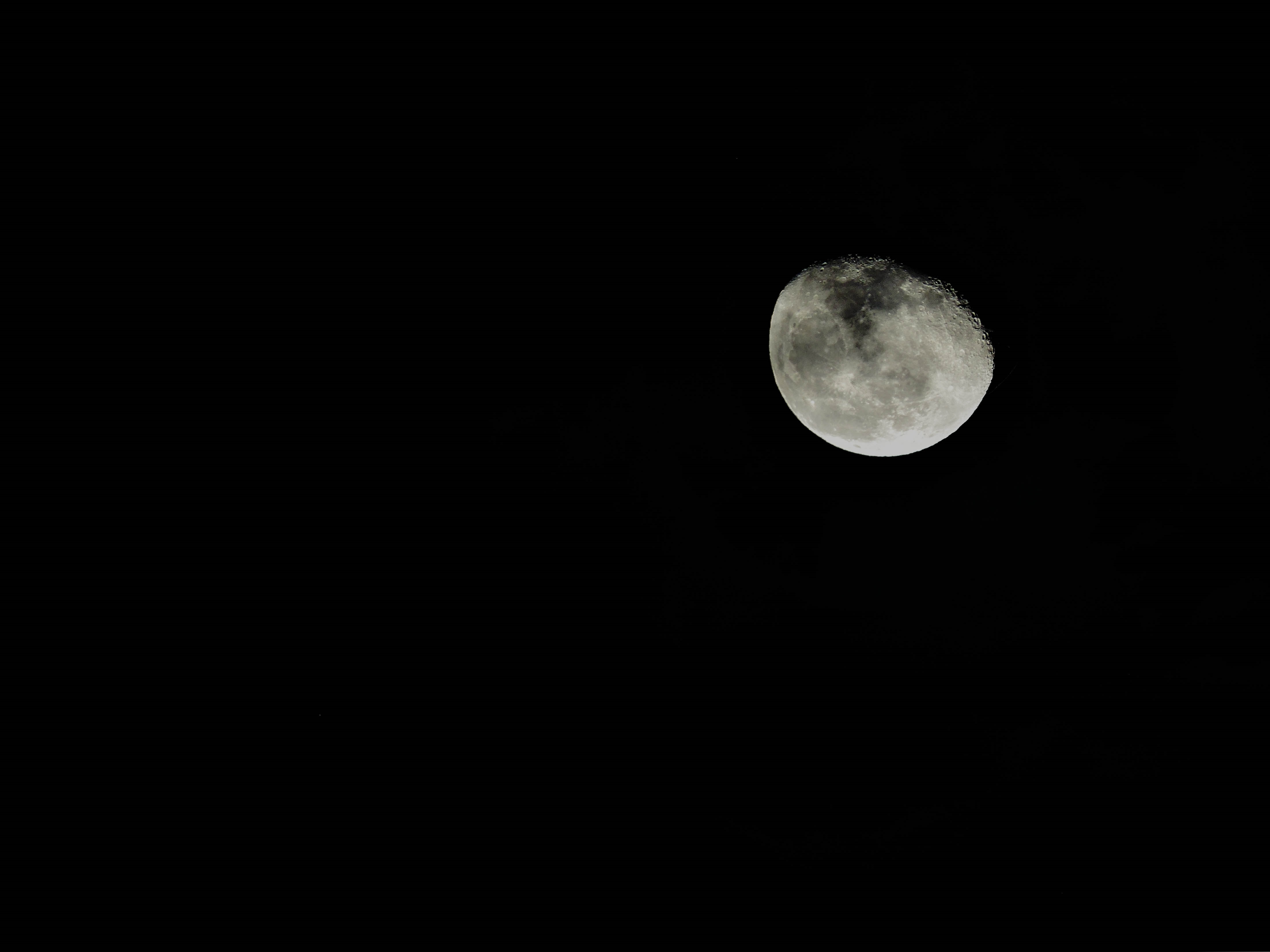 Скачать обои бесплатно Ночь, Черный, Луна, Космос картинка на рабочий стол ПК