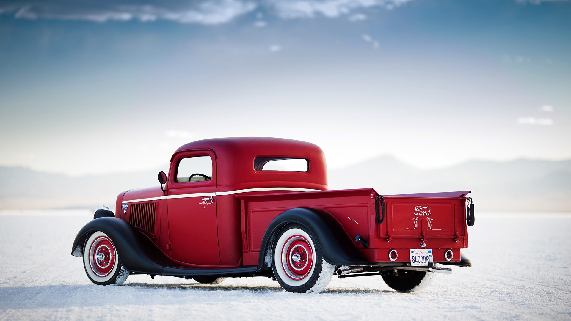 Free Ford Deluxe Pickup HD picture