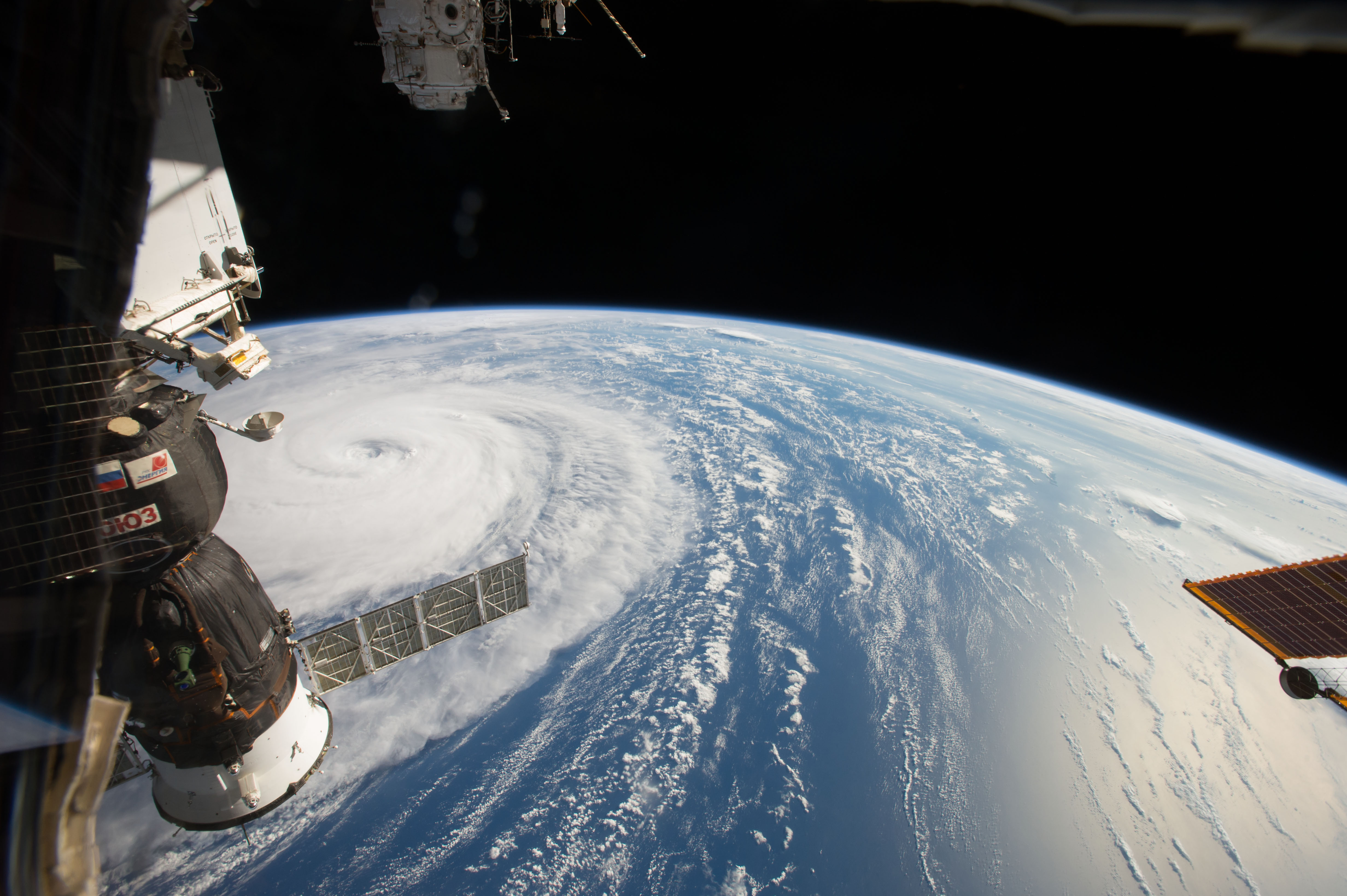 1043433壁紙のダウンロード地球, 嵐, 空中, 雰囲気, 国際宇宙ステーション, nasa, 衛生-スクリーンセーバーと写真を無料で