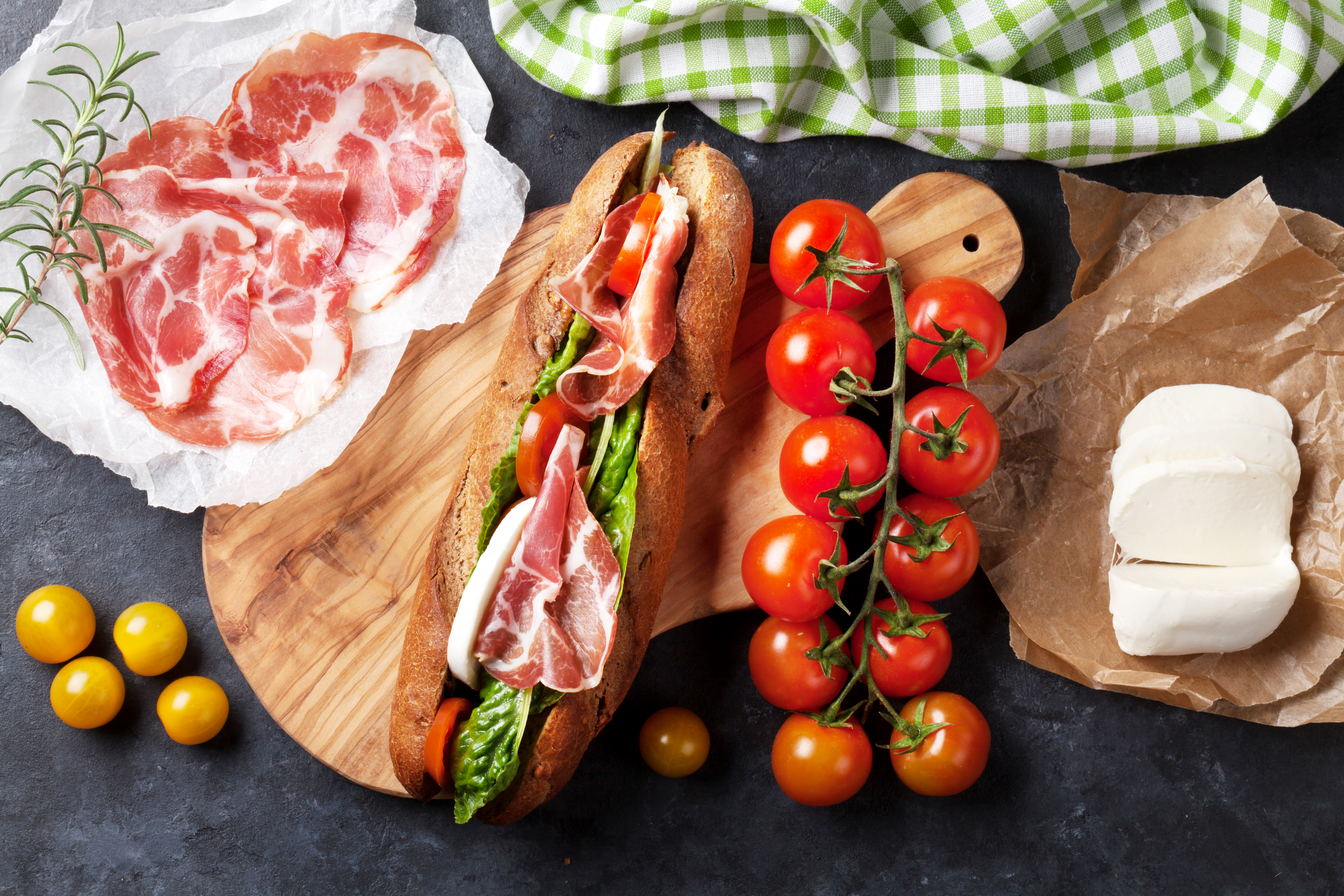 Handy-Wallpaper Fleisch, Tomate, Sandwich, Käse, Nahrungsmittel, Stillleben kostenlos herunterladen.