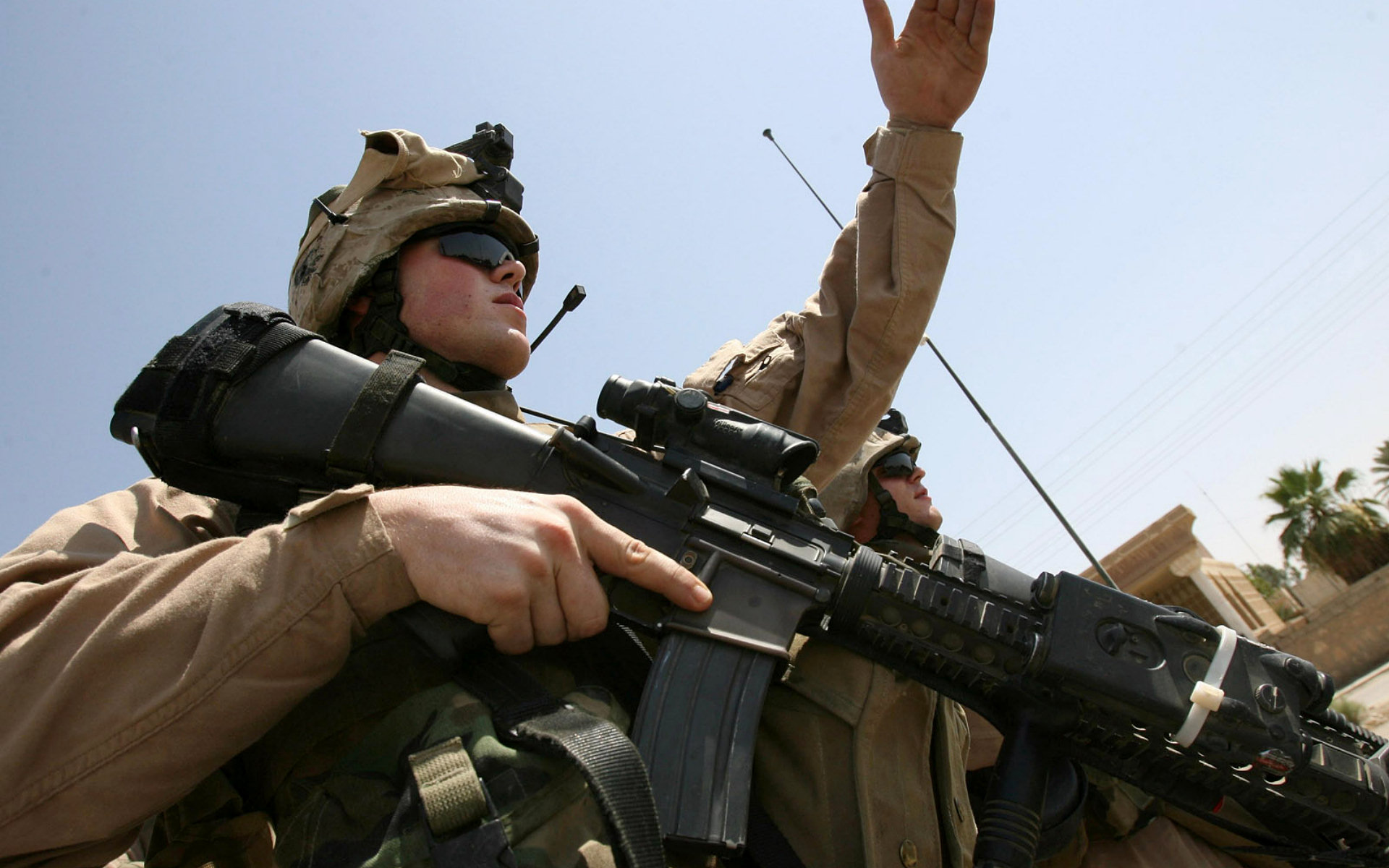 Baixe gratuitamente a imagem Arma, Militar, Soldado, Pistola na área de trabalho do seu PC