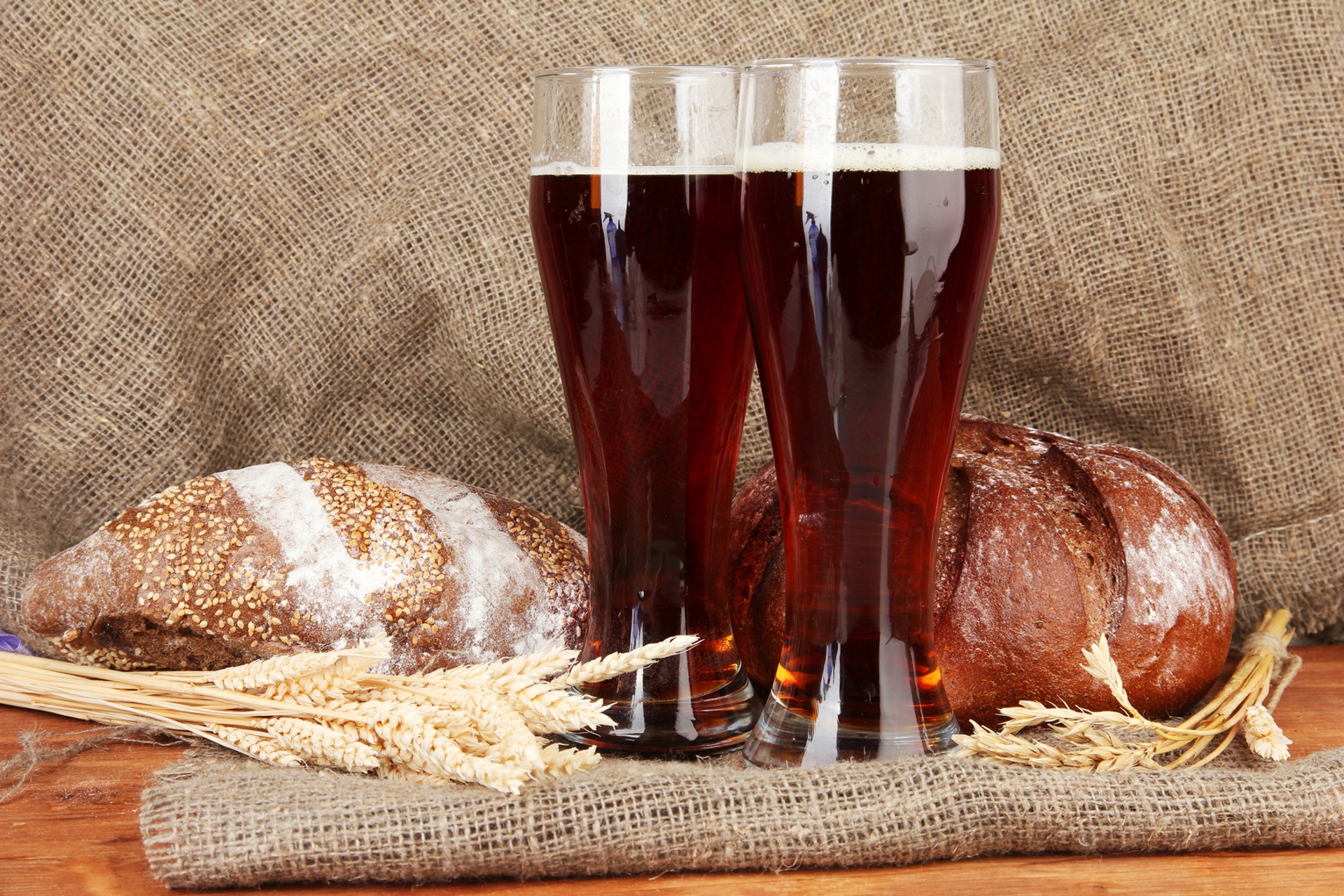 Laden Sie das Bier, Glas, Brot, Nahrungsmittel, Stillleben, Alkohol-Bild kostenlos auf Ihren PC-Desktop herunter