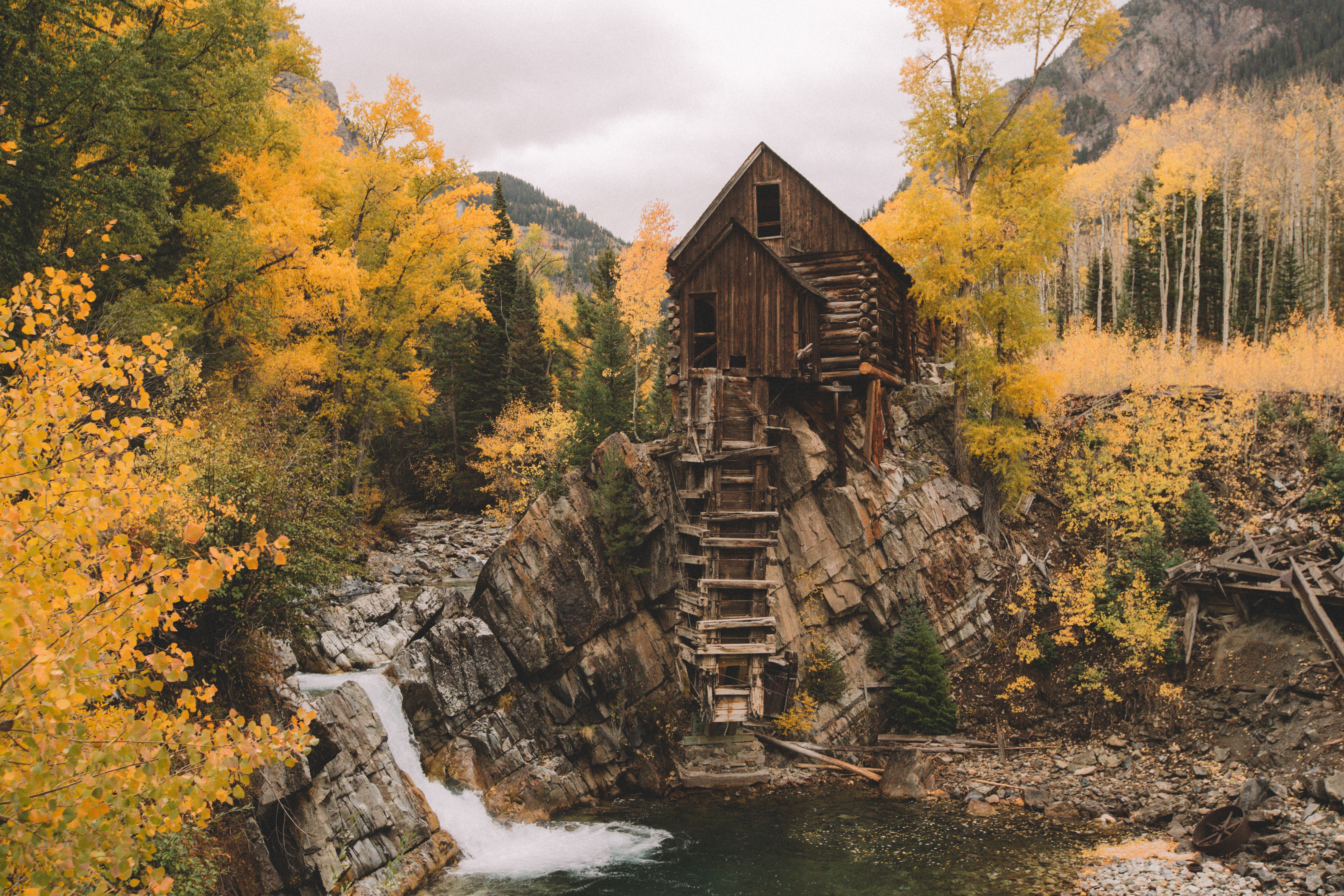 Free download wallpaper Nature, Rivers, Rock, Wood, Wooden, Lodge, Small House on your PC desktop