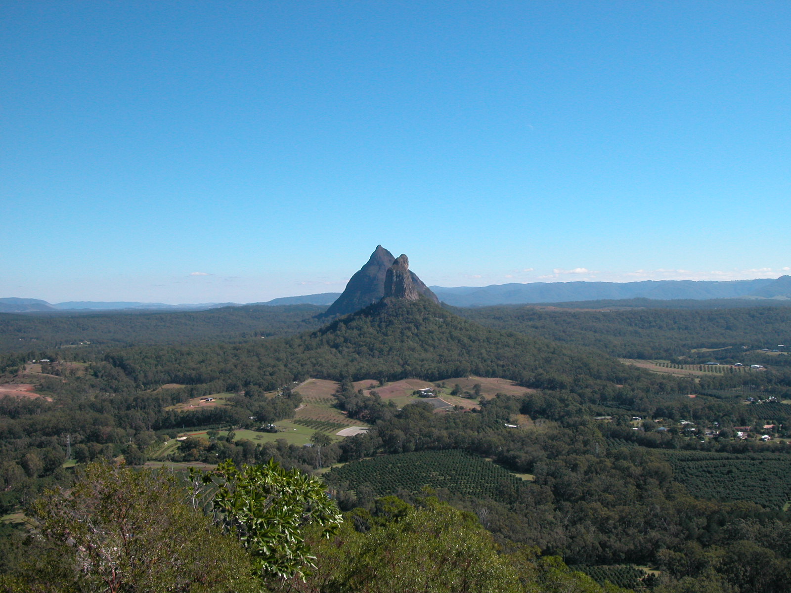 Download mobile wallpaper Glasshouse Mountains, Mountains, Mountain, Earth for free.
