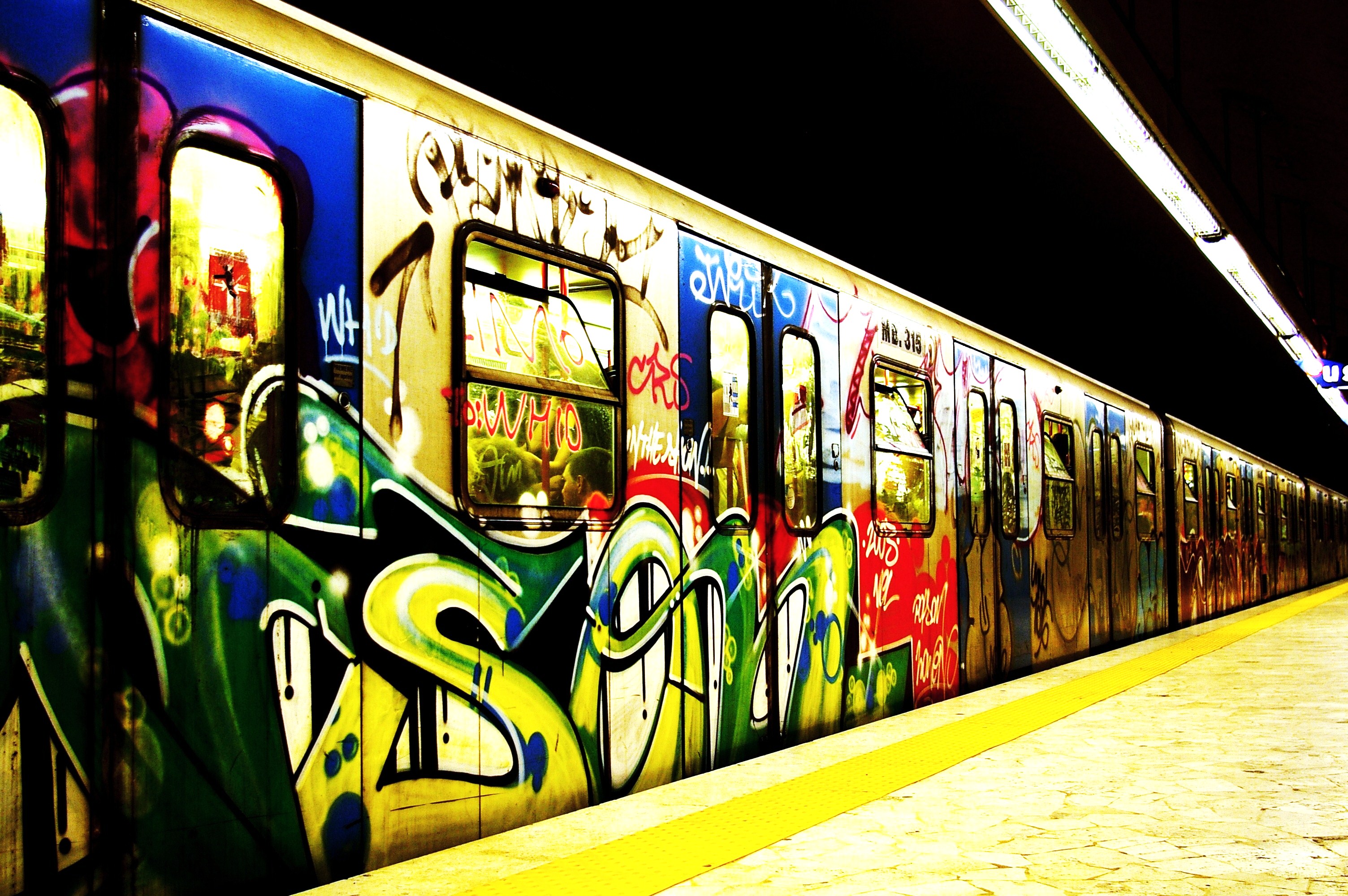 246258 baixar imagens artistico, grafite, metrô, trem - papéis de parede e protetores de tela gratuitamente