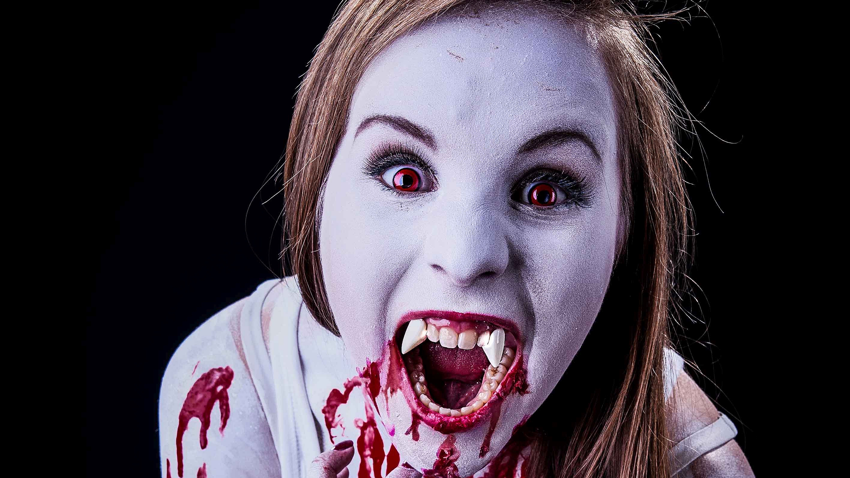 Laden Sie das Düster, Vampir-Bild kostenlos auf Ihren PC-Desktop herunter