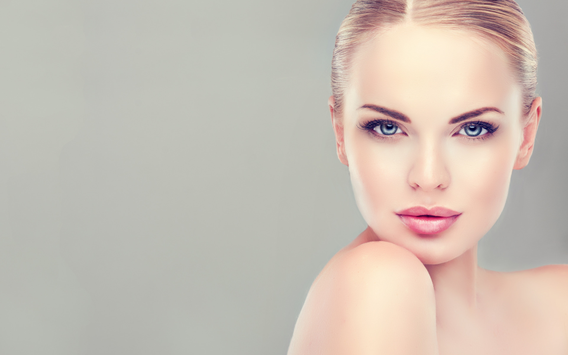 Download mobile wallpaper Blonde, Face, Model, Women, Makeup, Blue Eyes for free.
