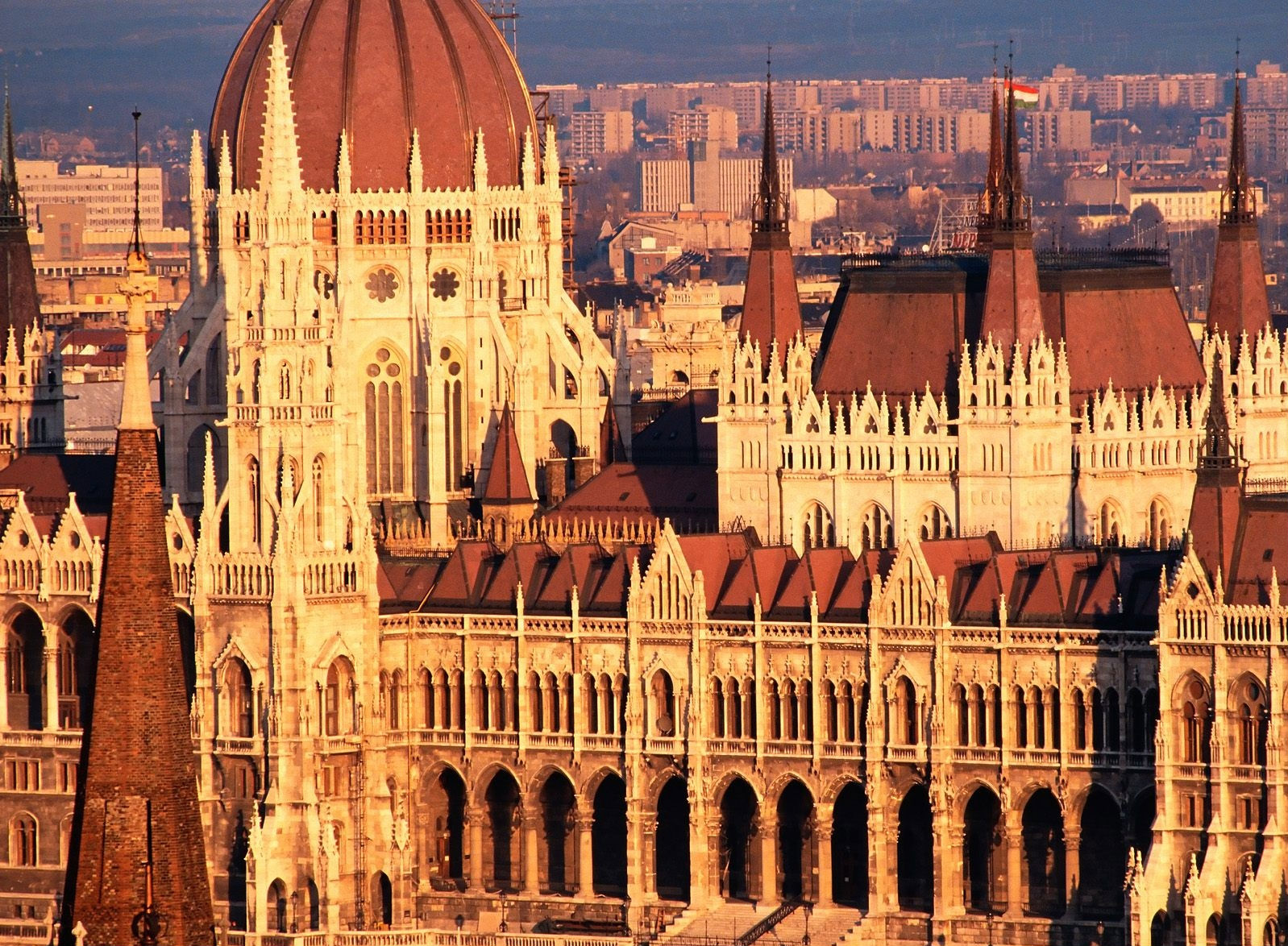 Популярні заставки і фони Будівля Парламенту Угорщини на комп'ютер
