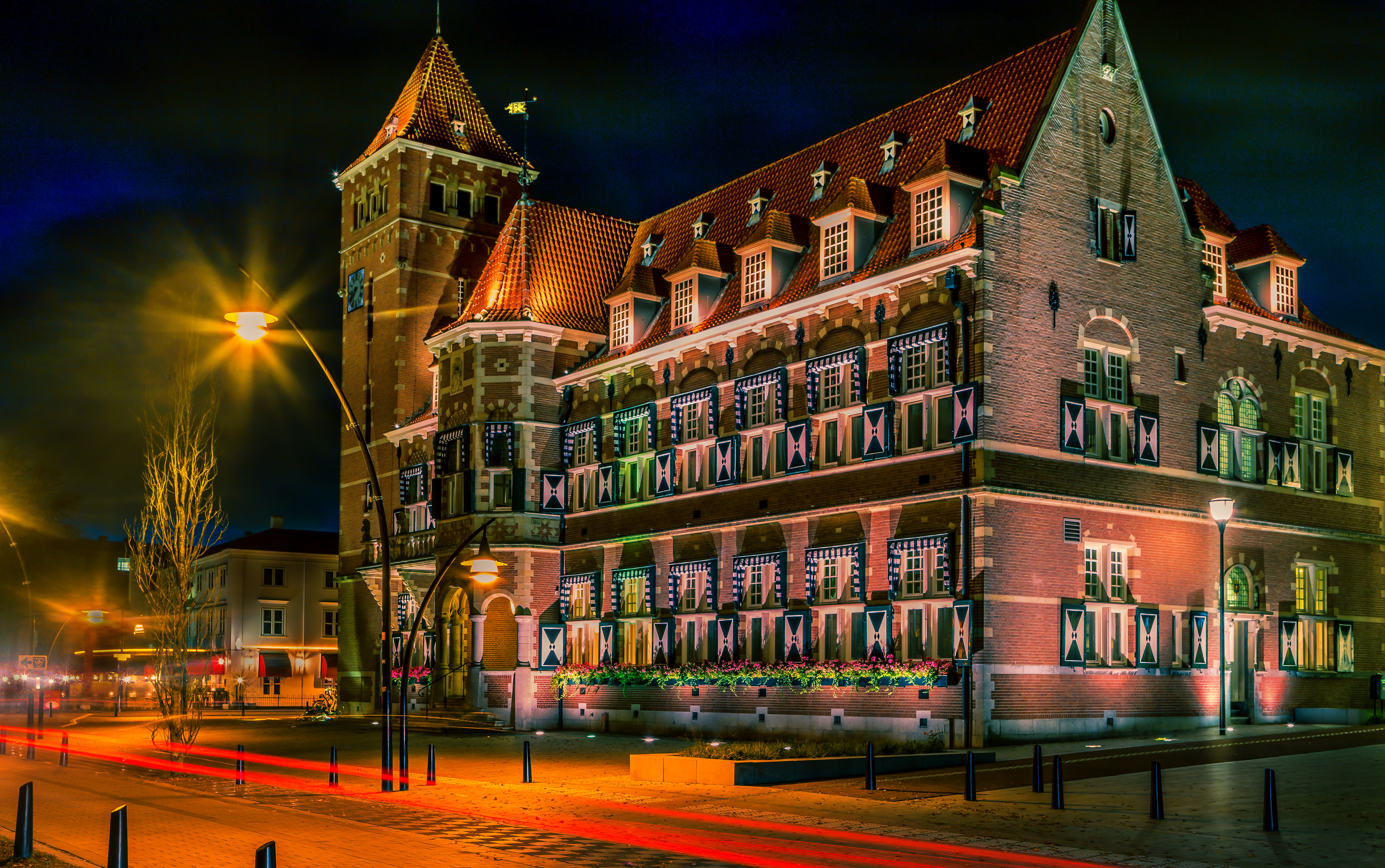 Free download wallpaper Night, Architecture, Building, Netherlands, Amsterdam, Man Made on your PC desktop