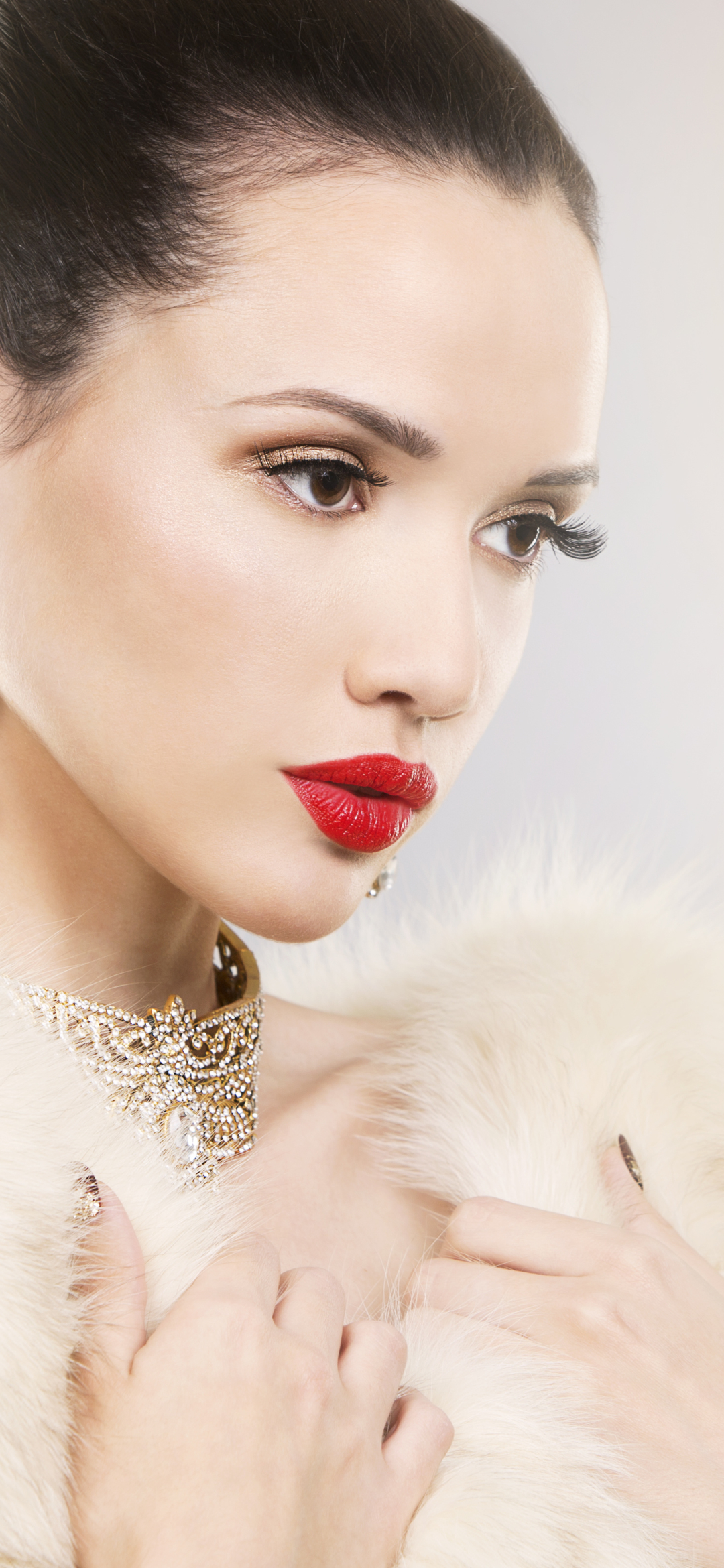 Download mobile wallpaper Jewelry, Face, Brunette, Model, Women, Earrings, Brown Eyes, Lipstick for free.