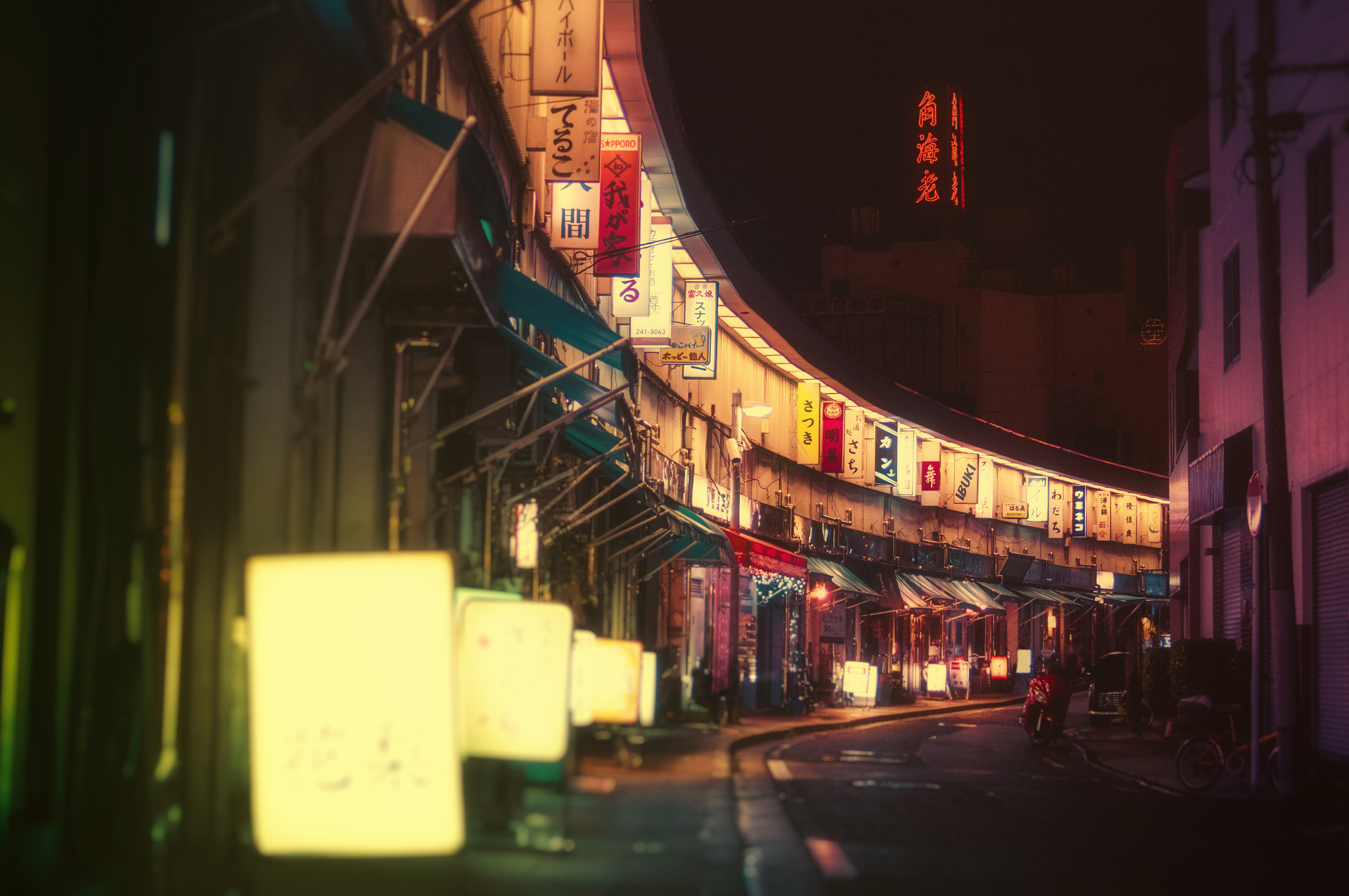 Download mobile wallpaper Night, Light, Street, Asian, Man Made for free.
