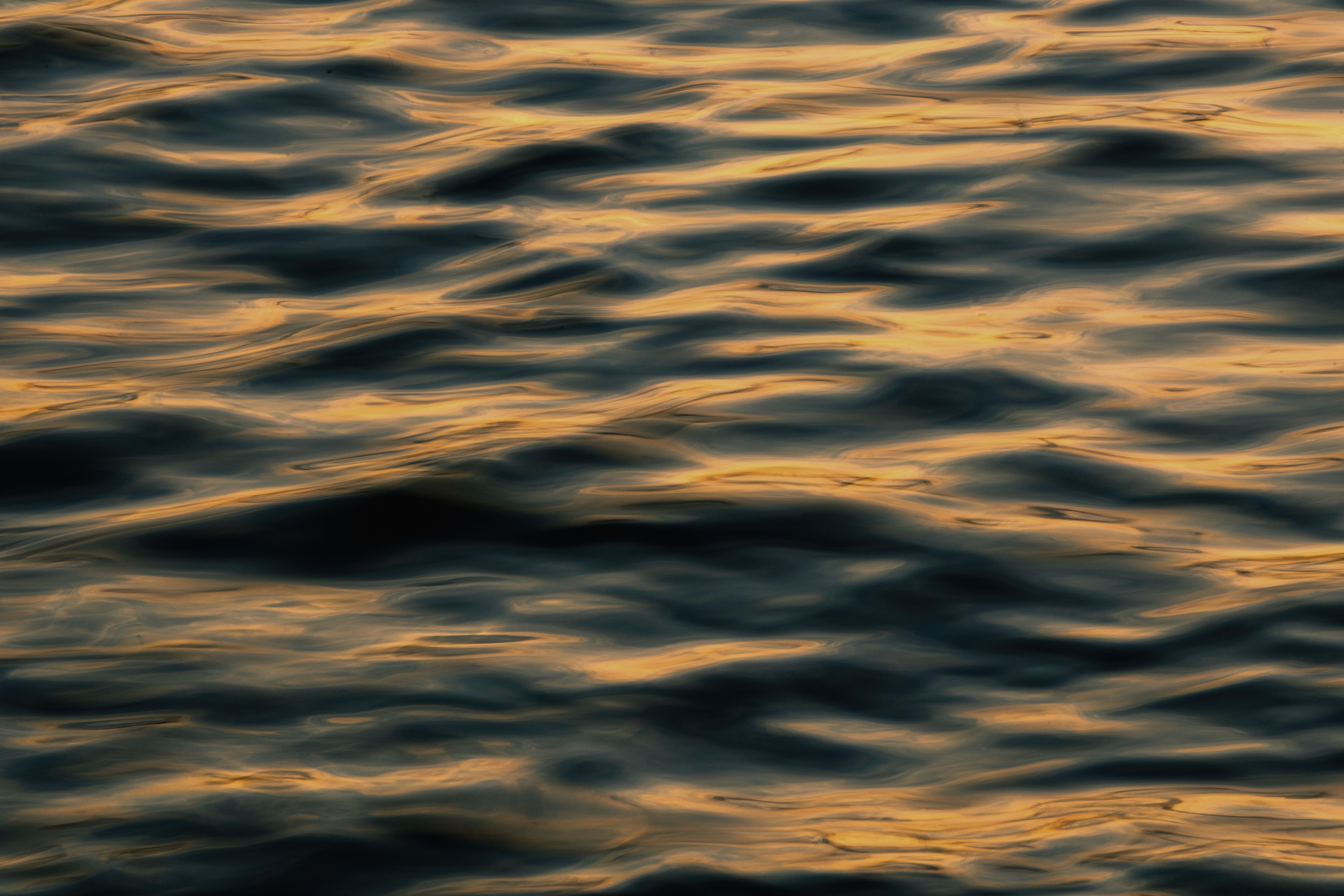 Mobile wallpaper glare, wavy, texture, water, waves, ripples, ripple, textures
