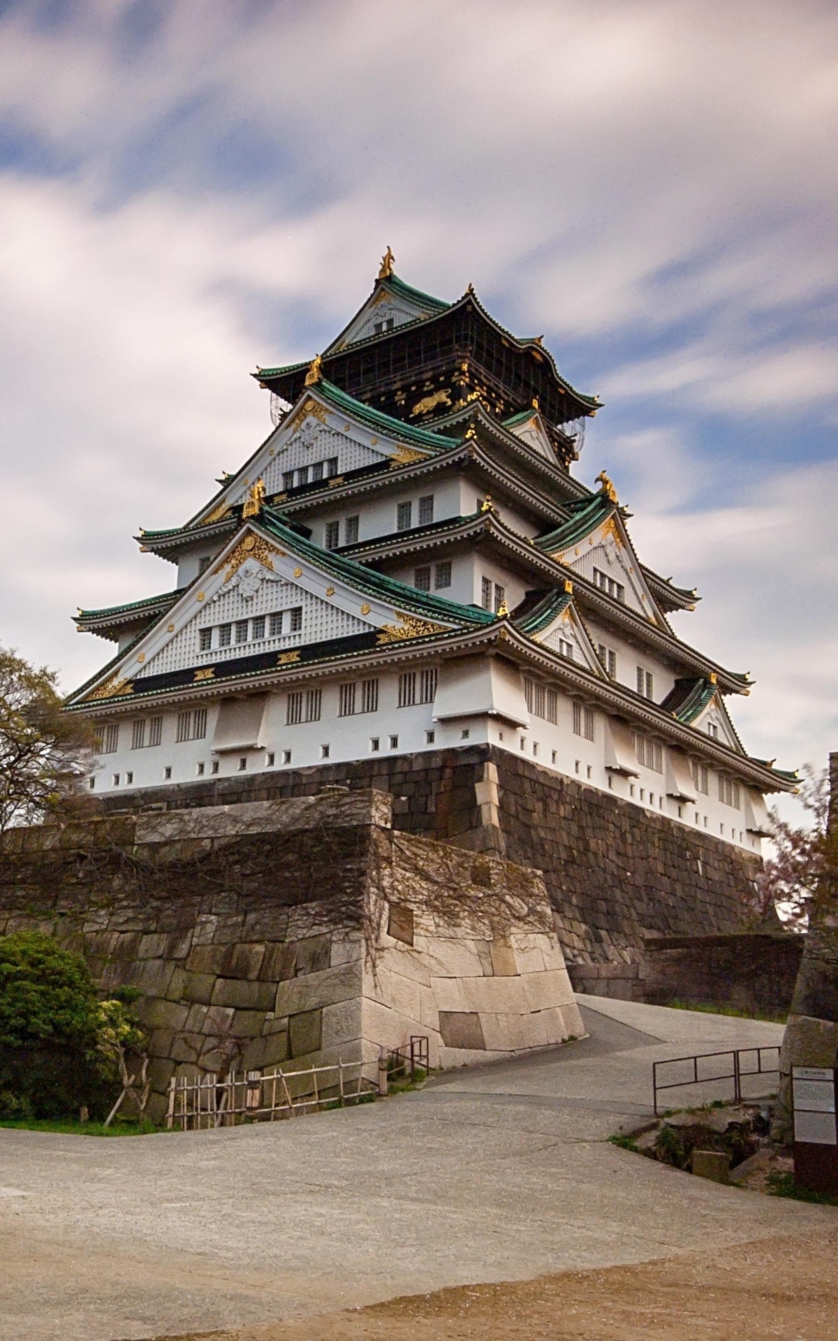 Скачать картинку Замки, Сделано Человеком, Осакский Замок в телефон бесплатно.