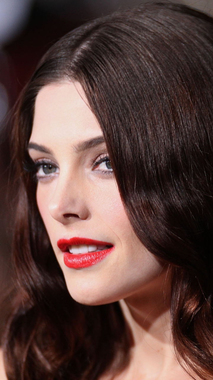 Download mobile wallpaper Face, American, Celebrity, Black Hair, Actress, Lipstick, Ashley Greene for free.