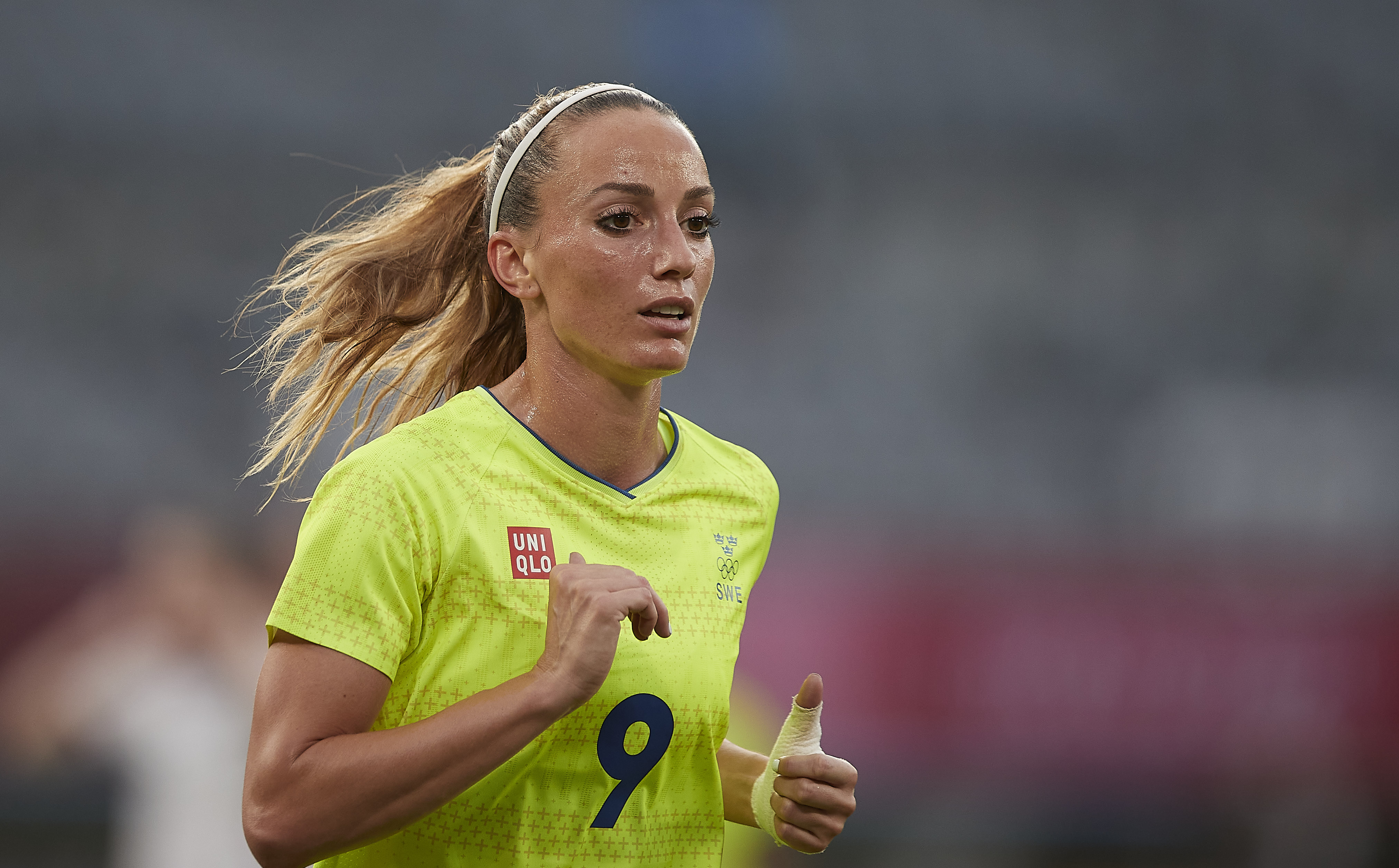 無料モバイル壁紙スポーツ, スウェーデン女子サッカー代表チーム, コソヴァレ・アスラーニをダウンロードします。