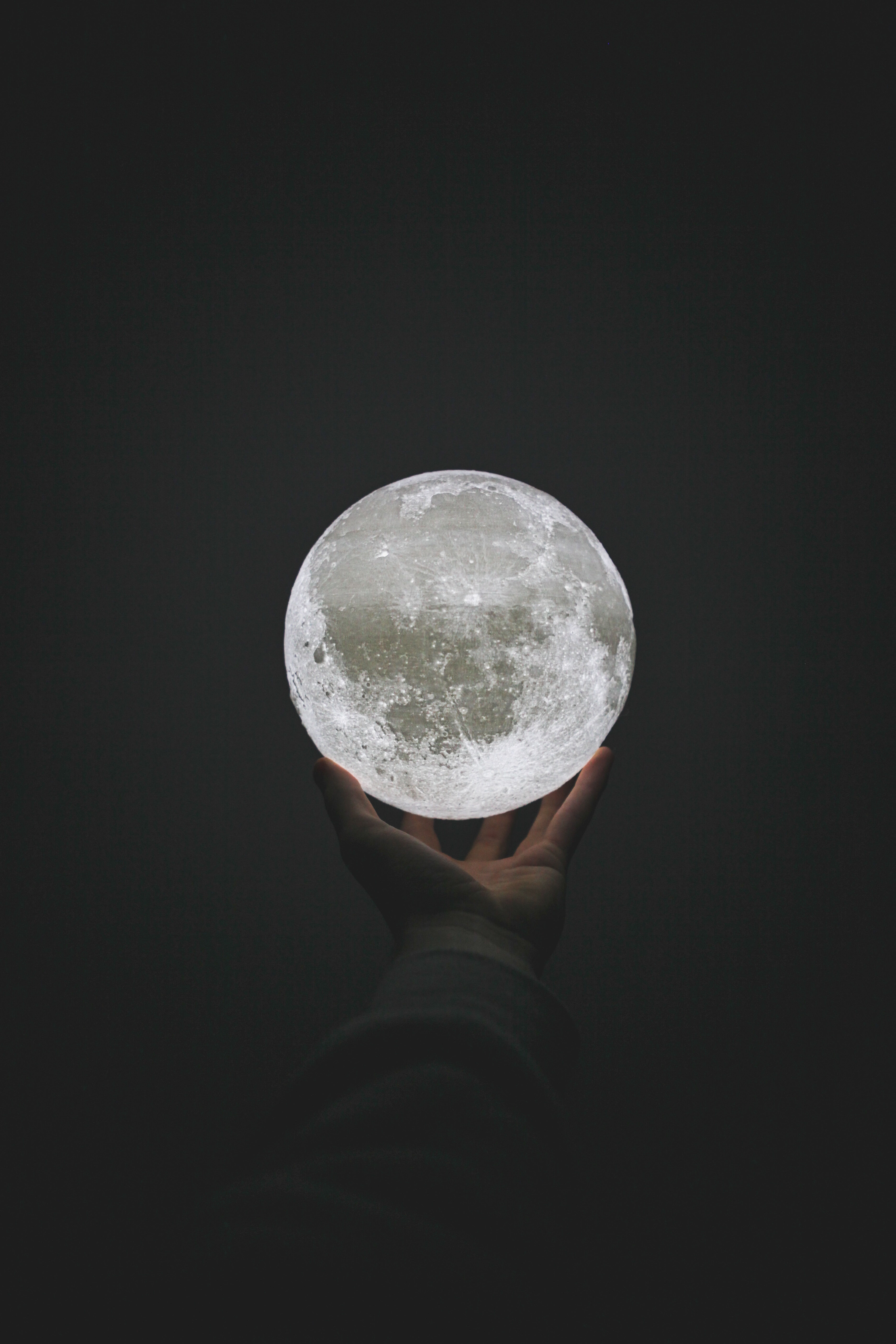 hand, sphere, dark, moon, ball, glow Full HD
