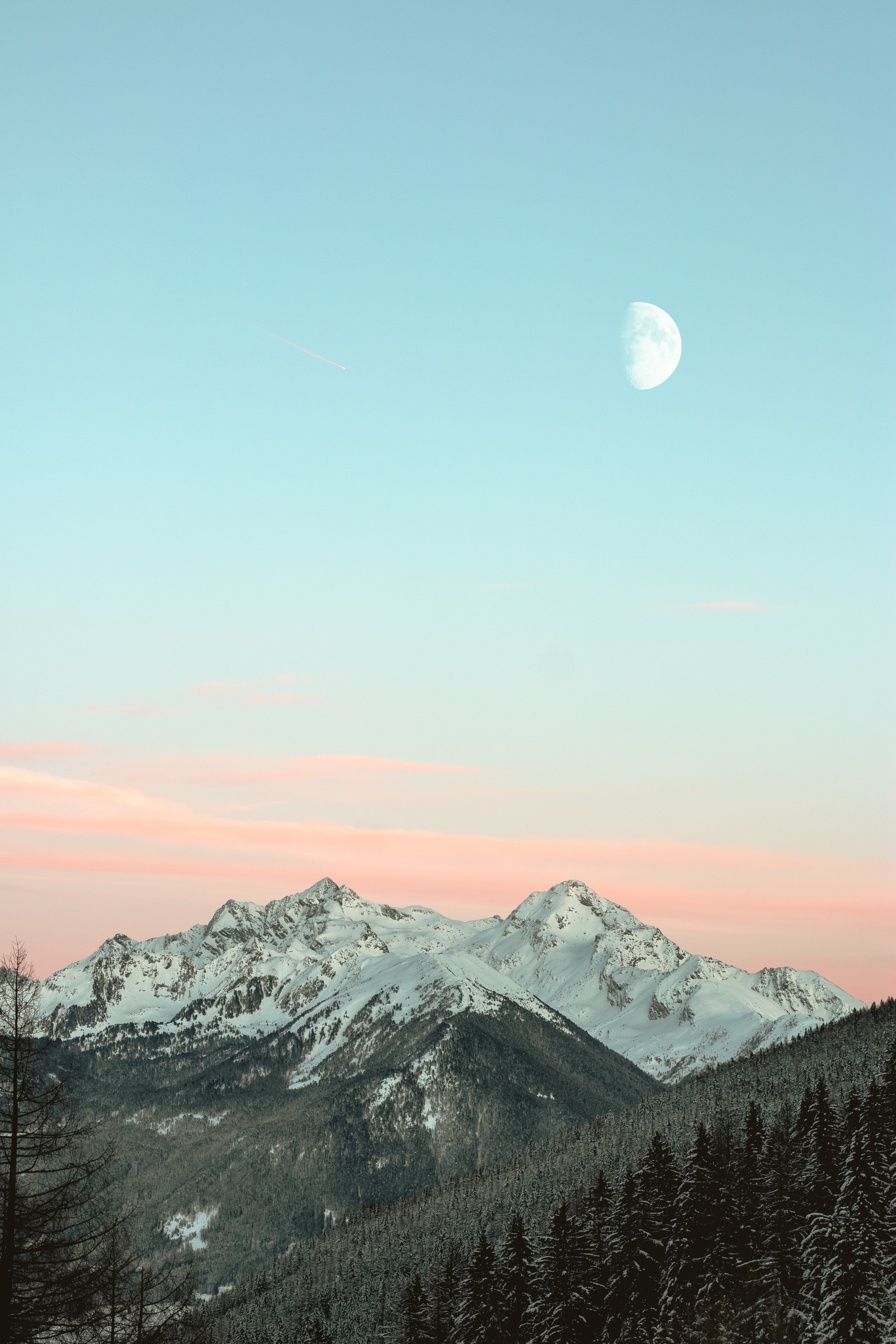 Descarga gratuita de fondo de pantalla para móvil de Naturaleza, Nevado, Montañas, Arriba, Cubierto De Nieve, Cielo, Vértice, Italia.