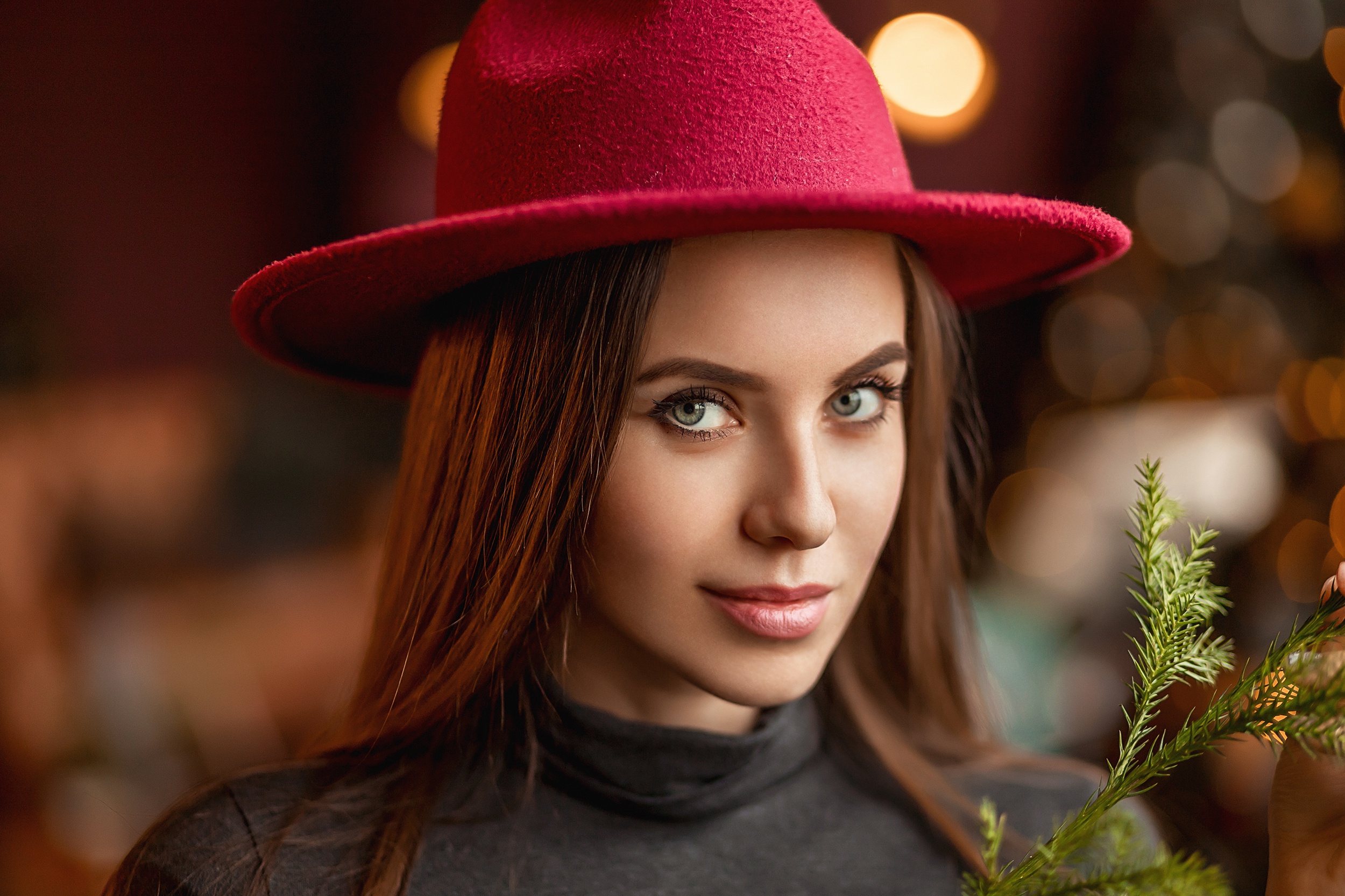 Free download wallpaper Redhead, Bokeh, Face, Hat, Model, Women, Blue Eyes on your PC desktop