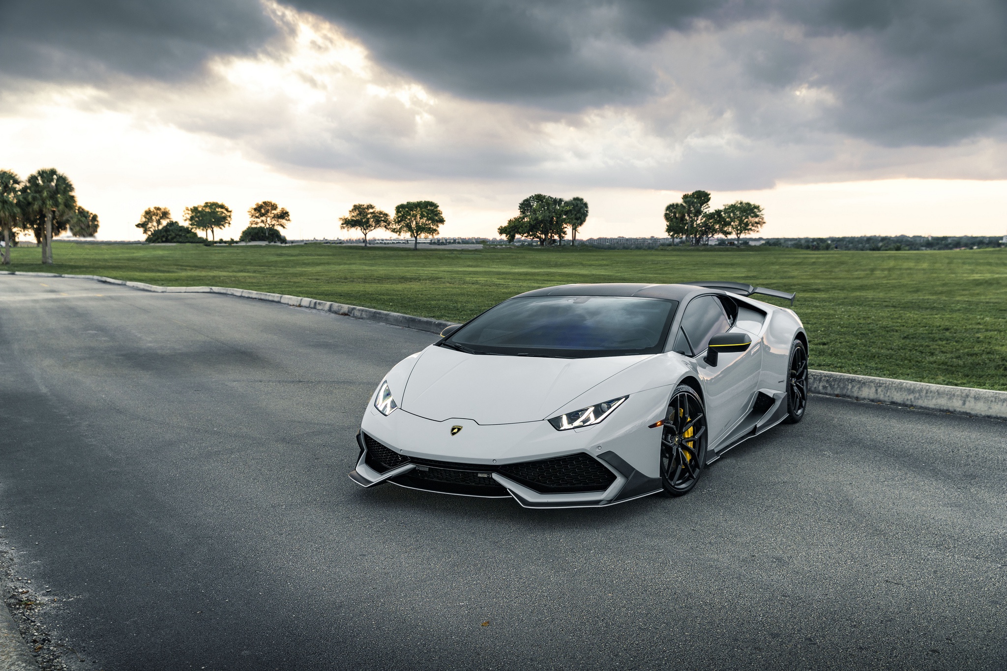 Baixe gratuitamente a imagem Lamborghini, Carro, Veículos, Carro Branco, Lamborghini Huracán na área de trabalho do seu PC
