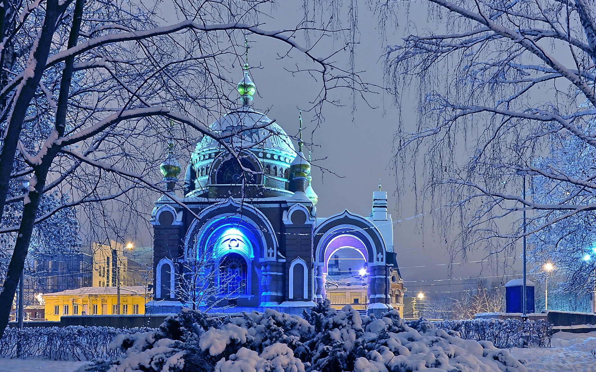 Download mobile wallpaper Winter, Snow, Tree, Russia, Church, Cathedral, Moscow, Religious, Cathedrals for free.
