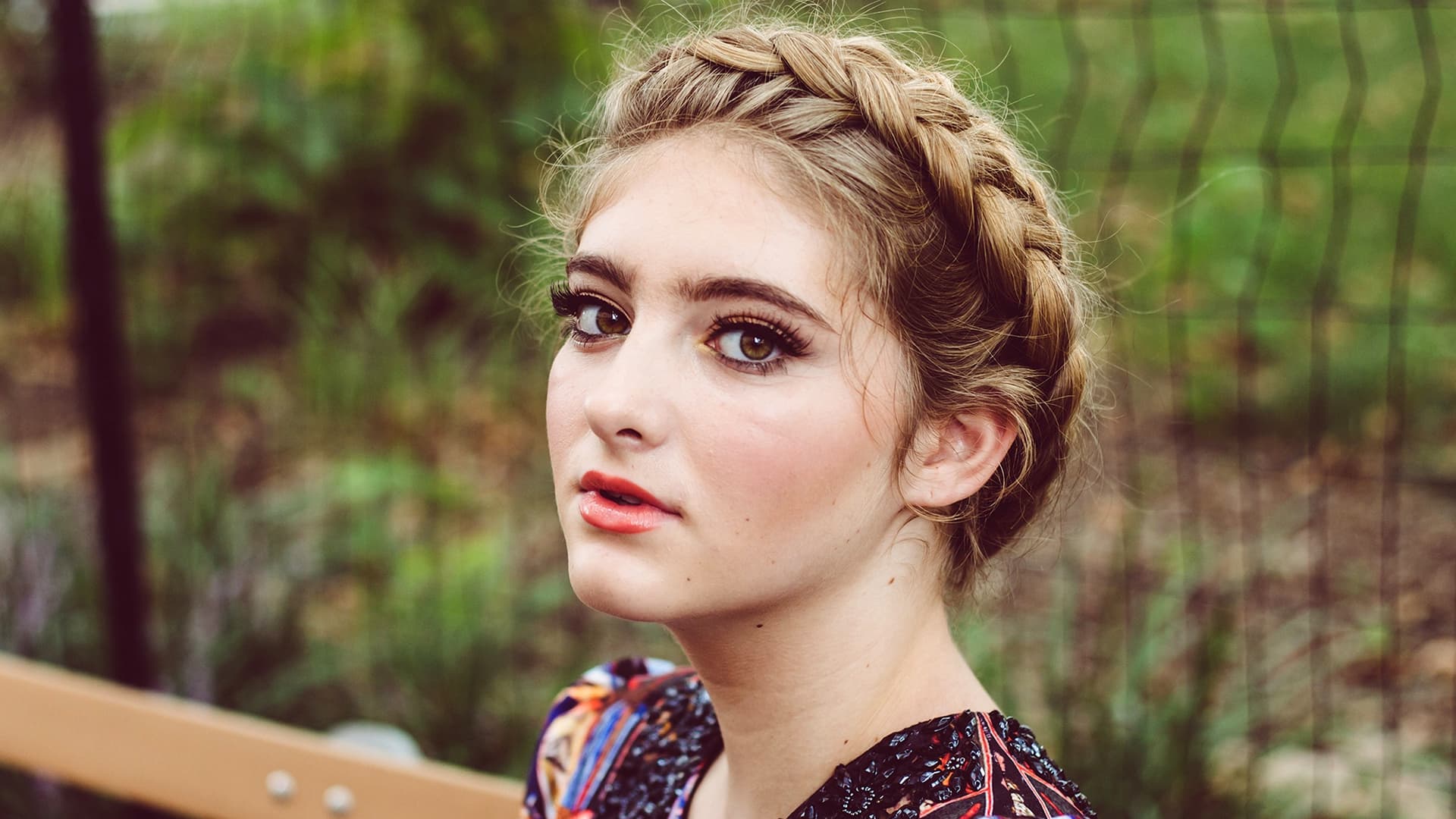 Download mobile wallpaper Blonde, Face, Women, American, Braid, Brown Eyes, Actress, Willow Shields for free.