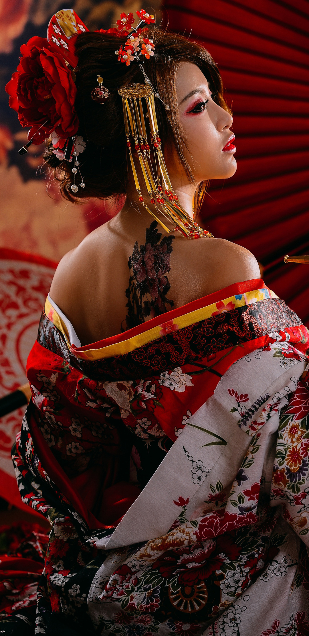 Handy-Wallpaper Tätowierung, Kimono, Brünette, Modell, Frauen, Geisha, Asiatisch, Asiatinnen, Lippenstift kostenlos herunterladen.
